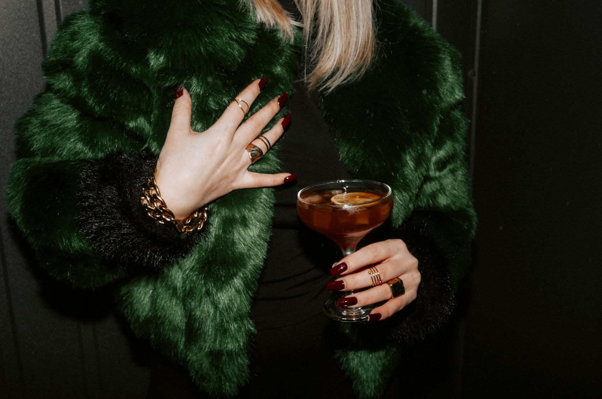 Le « manteau vert » préféré des milléniaux revient en force dans la mode — Mode