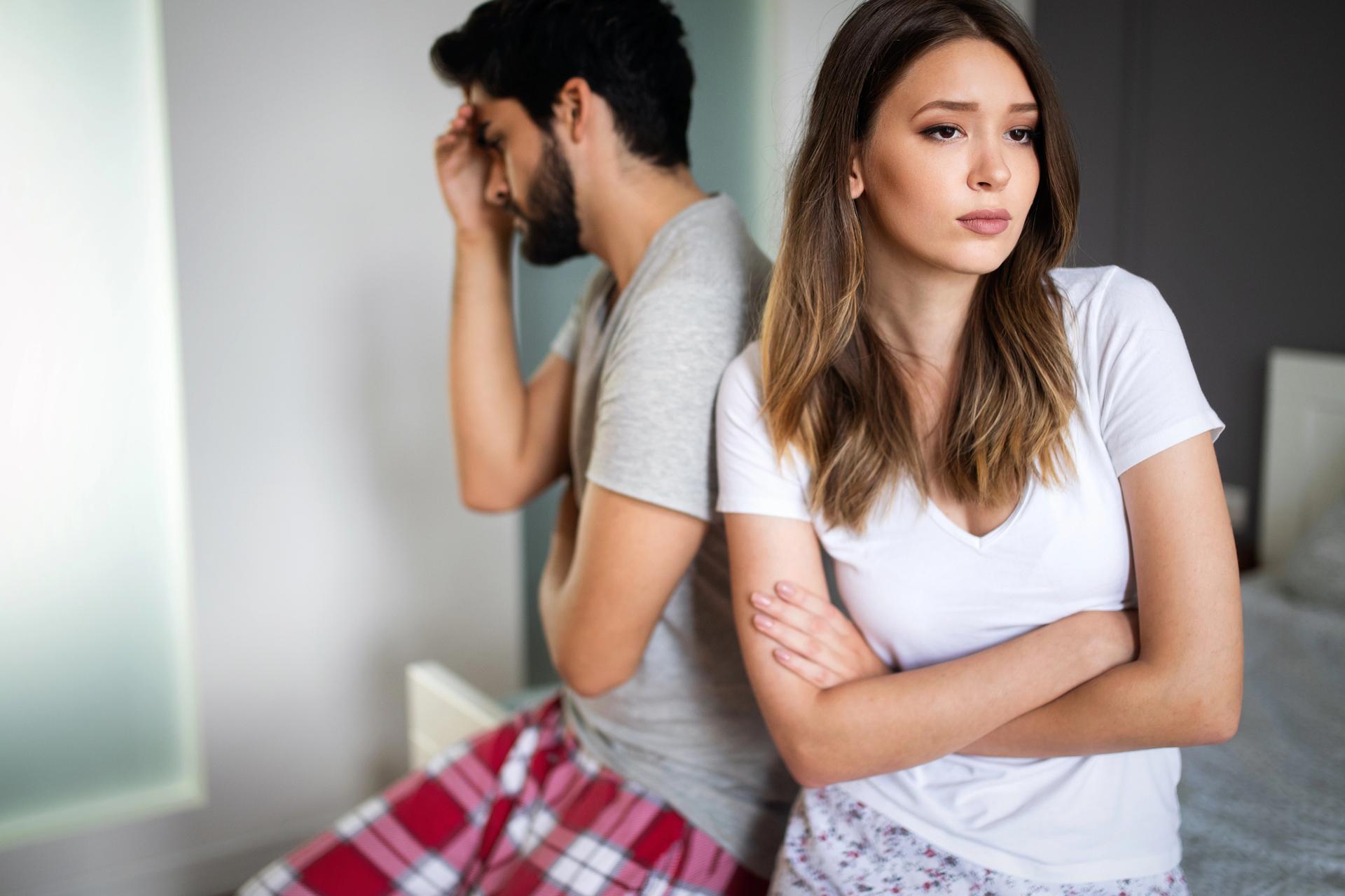 Estas señales de comportamiento indican que tu relación está agotada — Relación