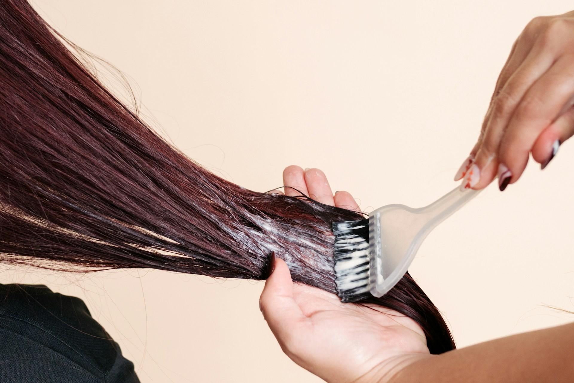 Dalla henné all’ammoniaca-free: il viaggio affascinante della colorazione dei capelli — Capelli
