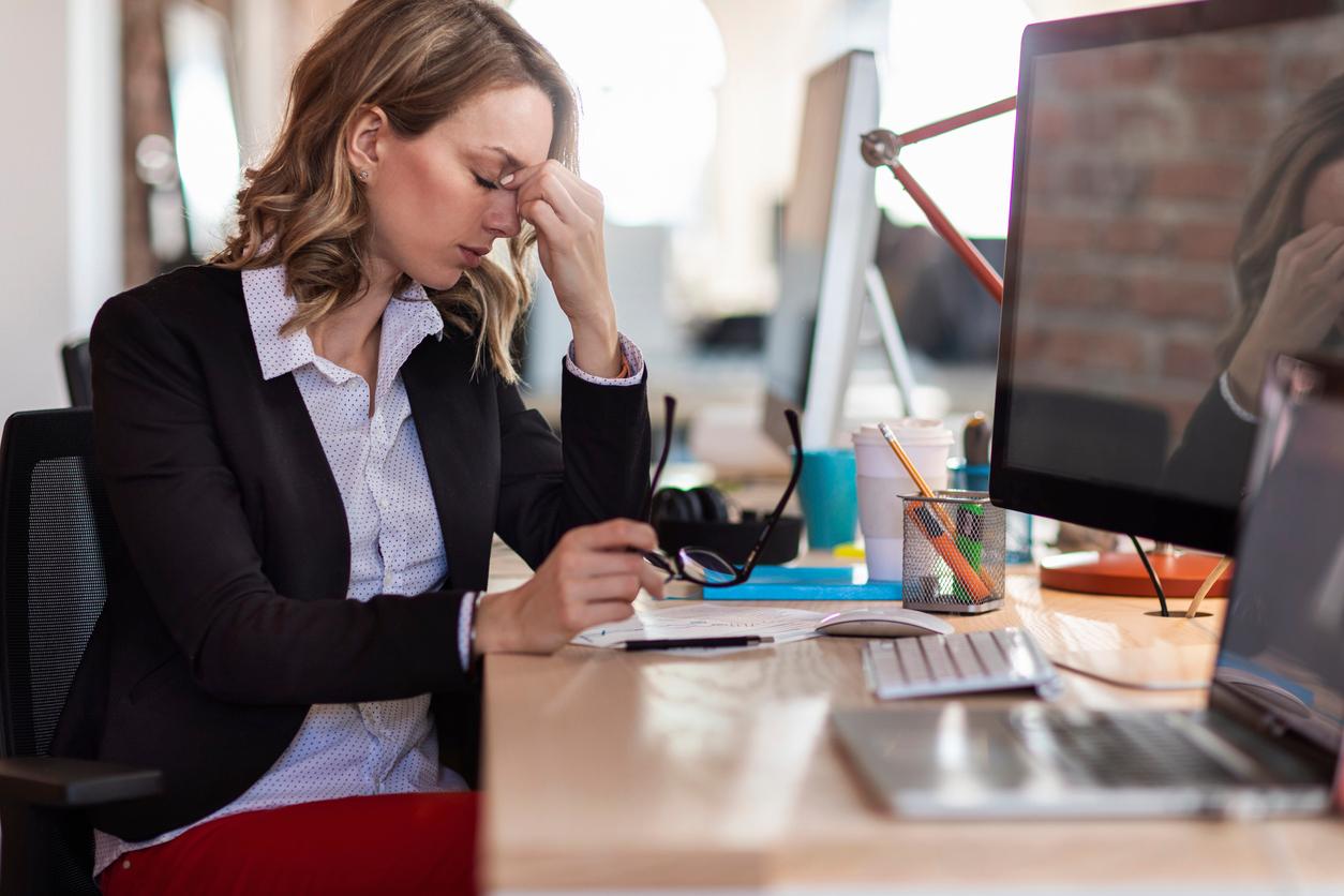 Agotado en la cima: ¿Por qué te sientes vacío aunque tu vida funcione bien? — Estilo de vida