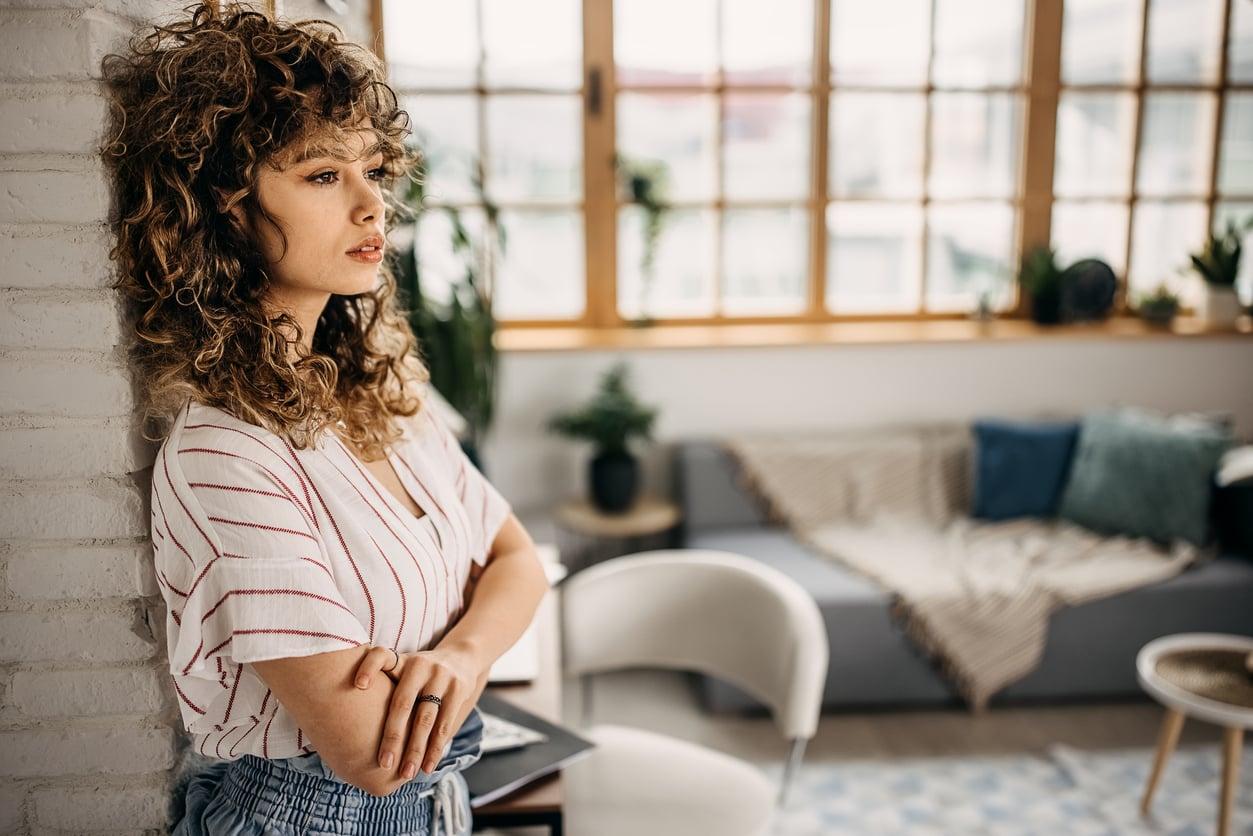 5 ideas poderosas para cerrar el pasado, según la psicología — Estilo de vida