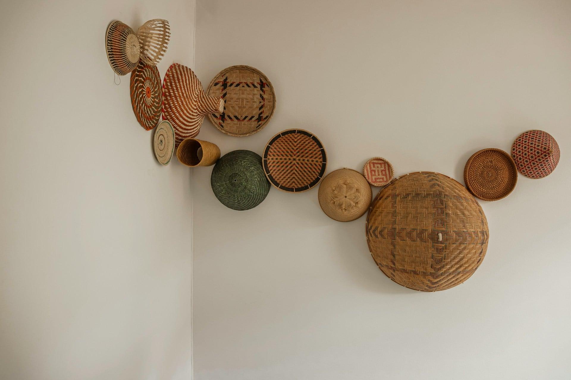 Decorazioni murali di stile per la tua casa: idee oltre i quadri — Arredo
