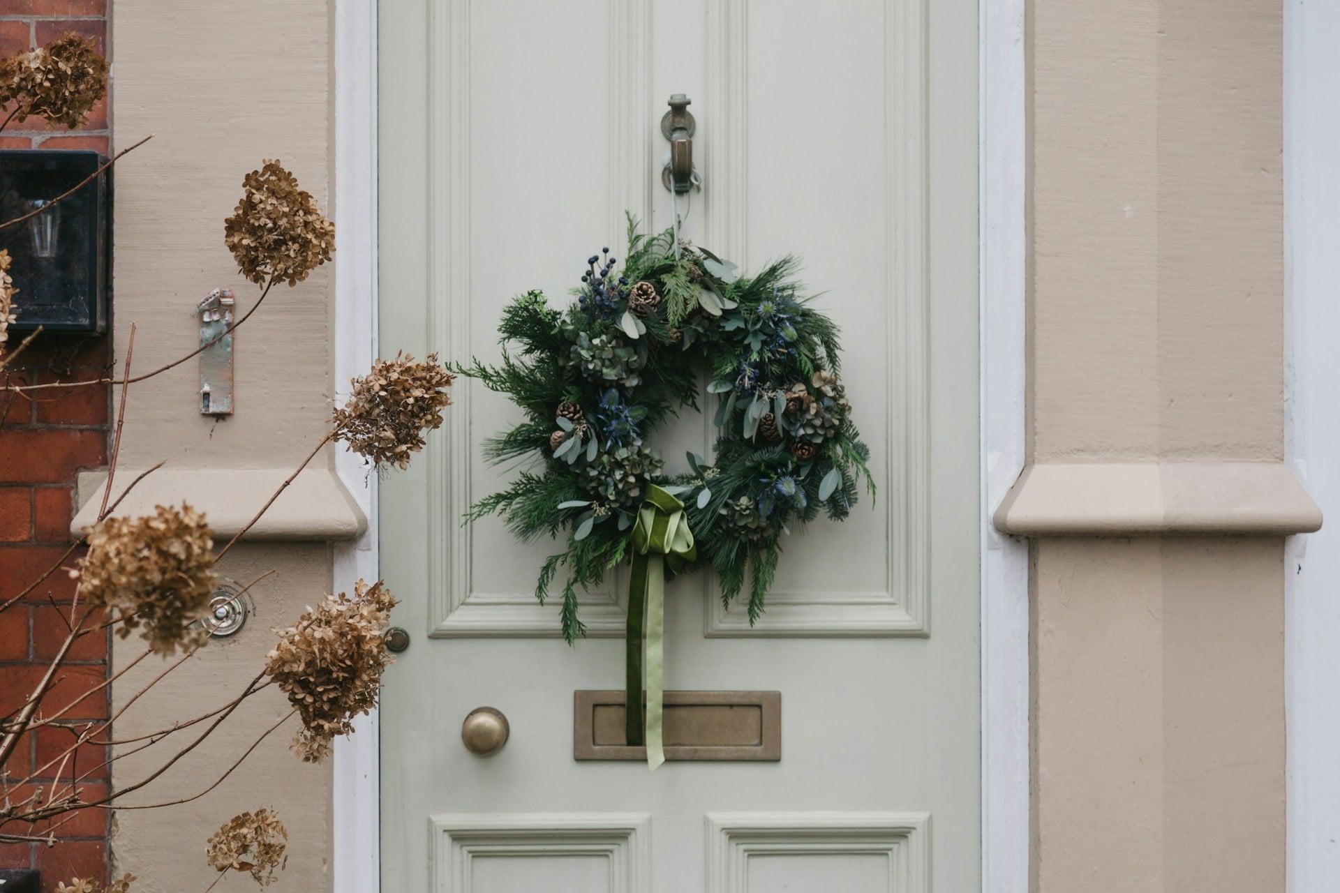 5 astuces Feng Shui simples pour l'entrée afin d'attirer la chance en 2026 — Ménage