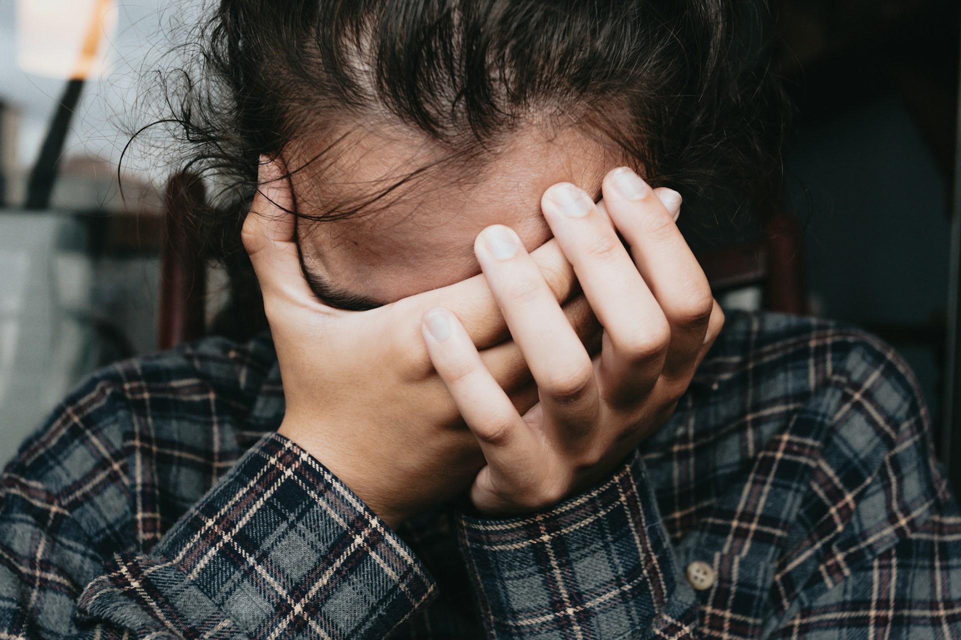 Dietro le inibizioni emotive spesso si nascondono traumi infantili – ecco come lavorare per superarli — Famiglia