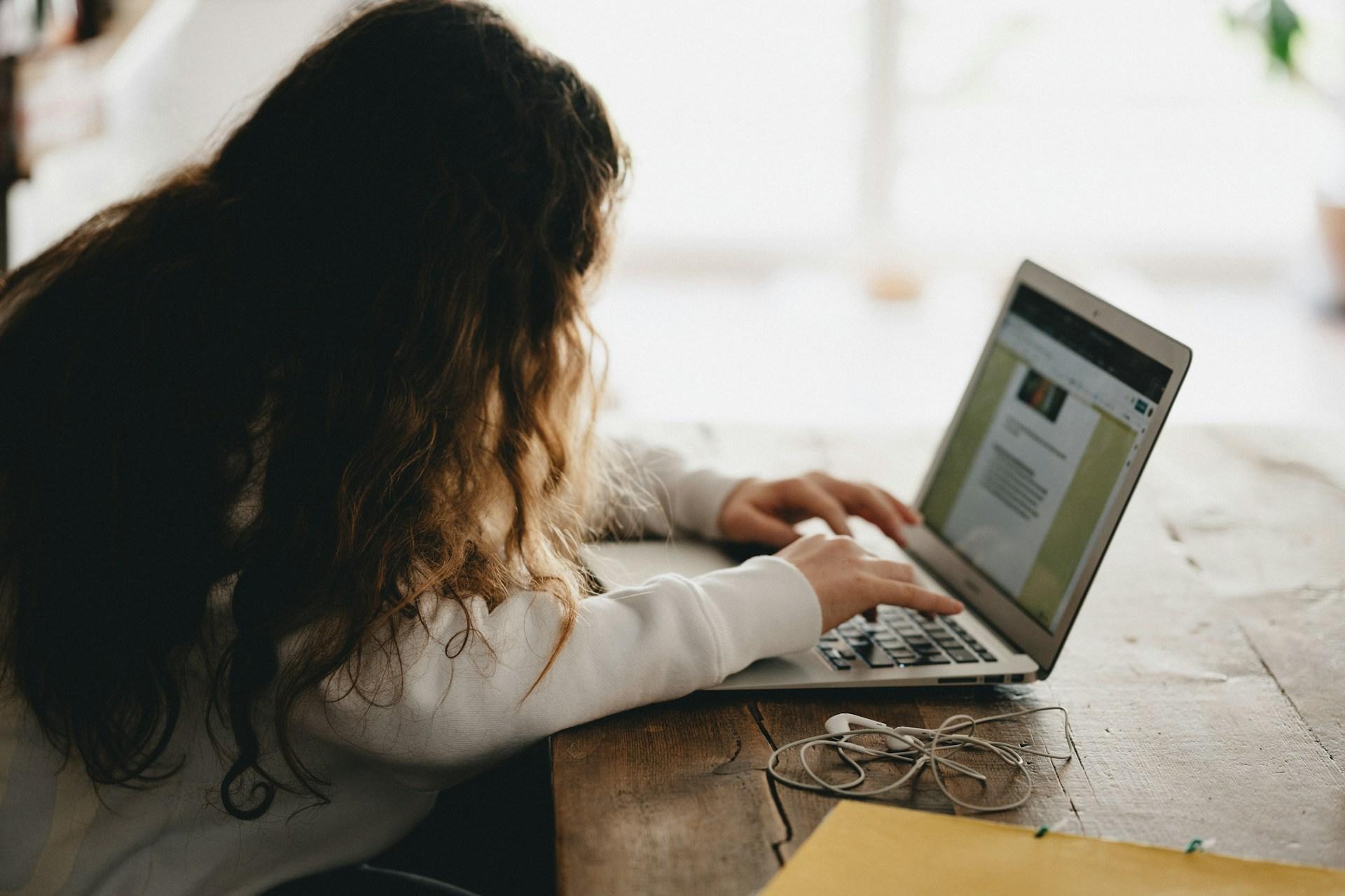 Chi è responsabile delle nostre parole? - L’impatto dell’IA sull’onestà e la responsabilità morale — Lifestyle