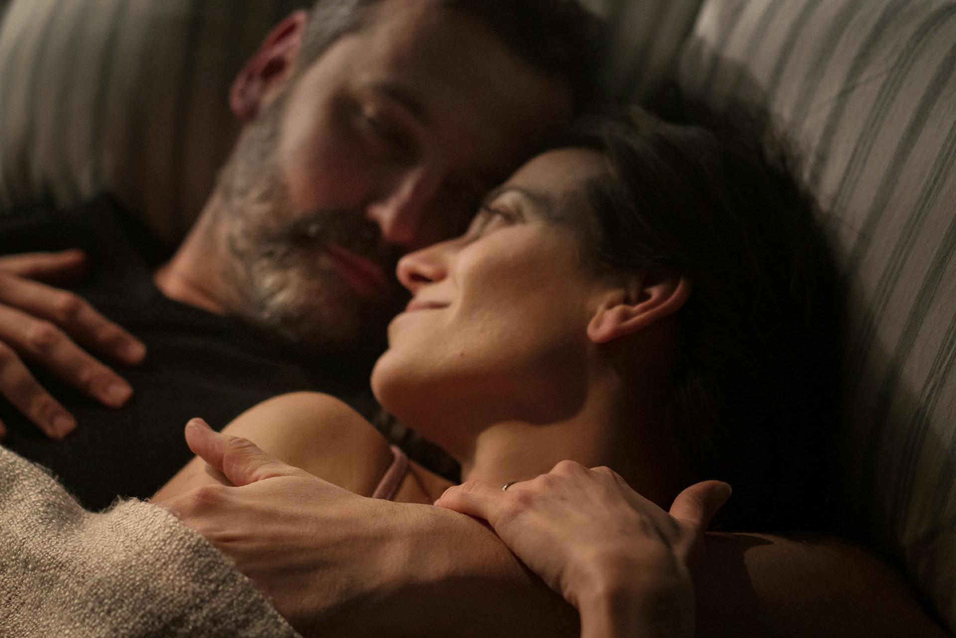 3 segnali che la tua relazione è emotivamente stagnante — Relazione