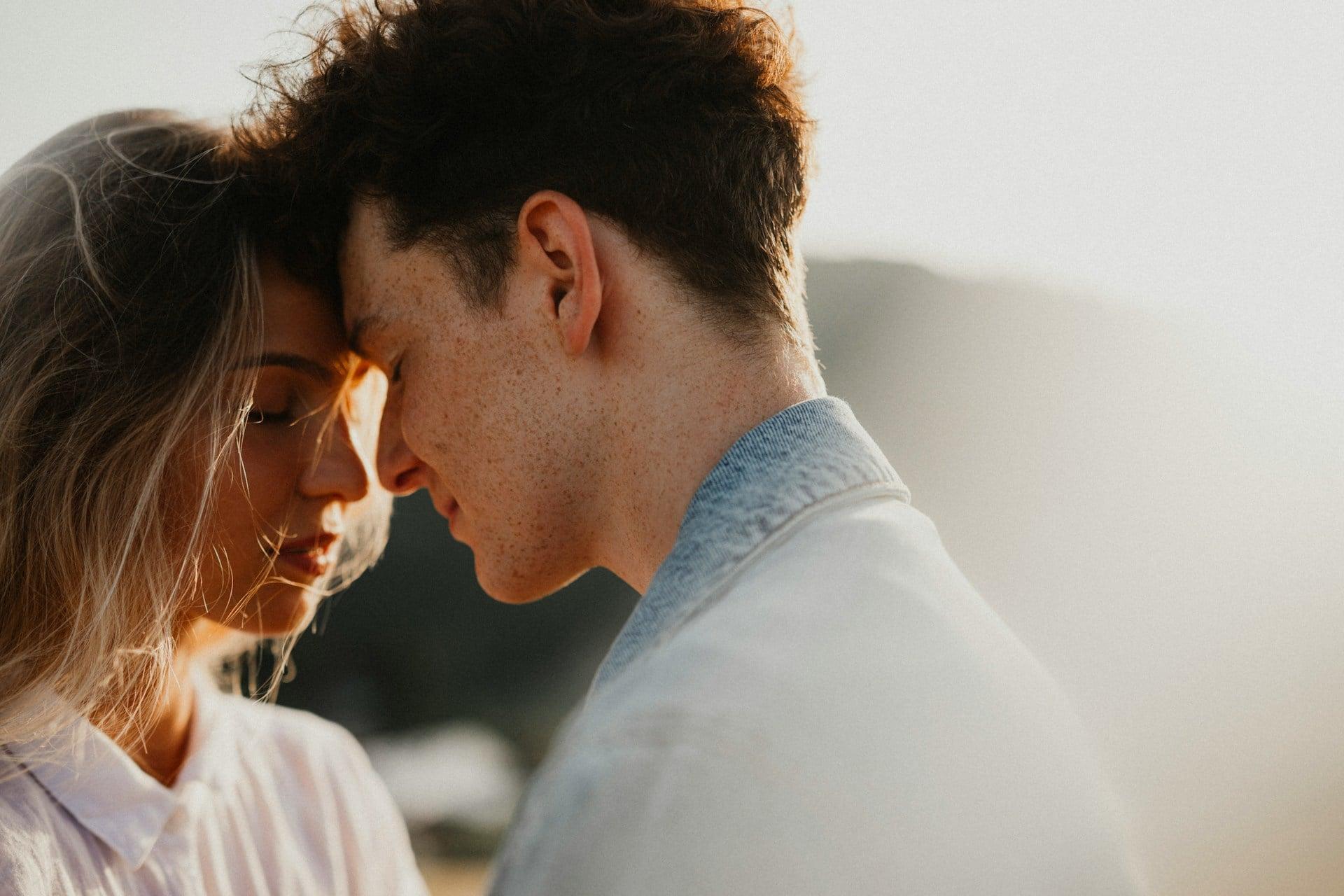 Secondo gli psicologi, queste sono le 4 cose che contano quando scegli il tuo partner — Mente e anima