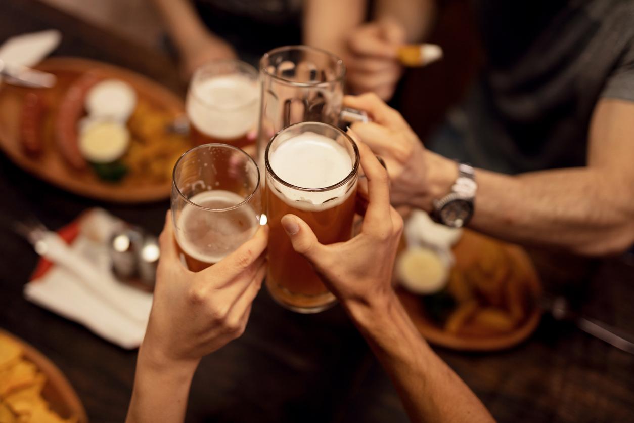 ¿En serio, ustedes todavía tienen DVDs? — Tomé una cerveza con alguien 15 años menor y me sentí viejo de verdad — Estilo de vida