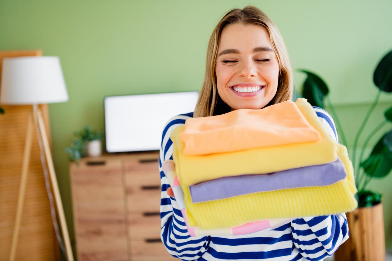 Come asciugare velocemente i vestiti in inverno: trucchi indoor che funzionano anche senza sole — Economia domestica