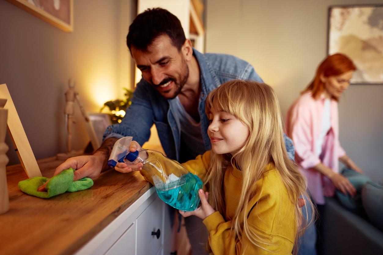 Come fare in modo che tuo figlio svolga i suoi compiti con senso del dovere — Famiglia