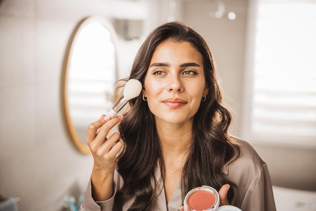 Mit diesen 5 Make-up-Tricks stärkst du dein Selbstbewusstsein im Handumdrehen — Gesicht