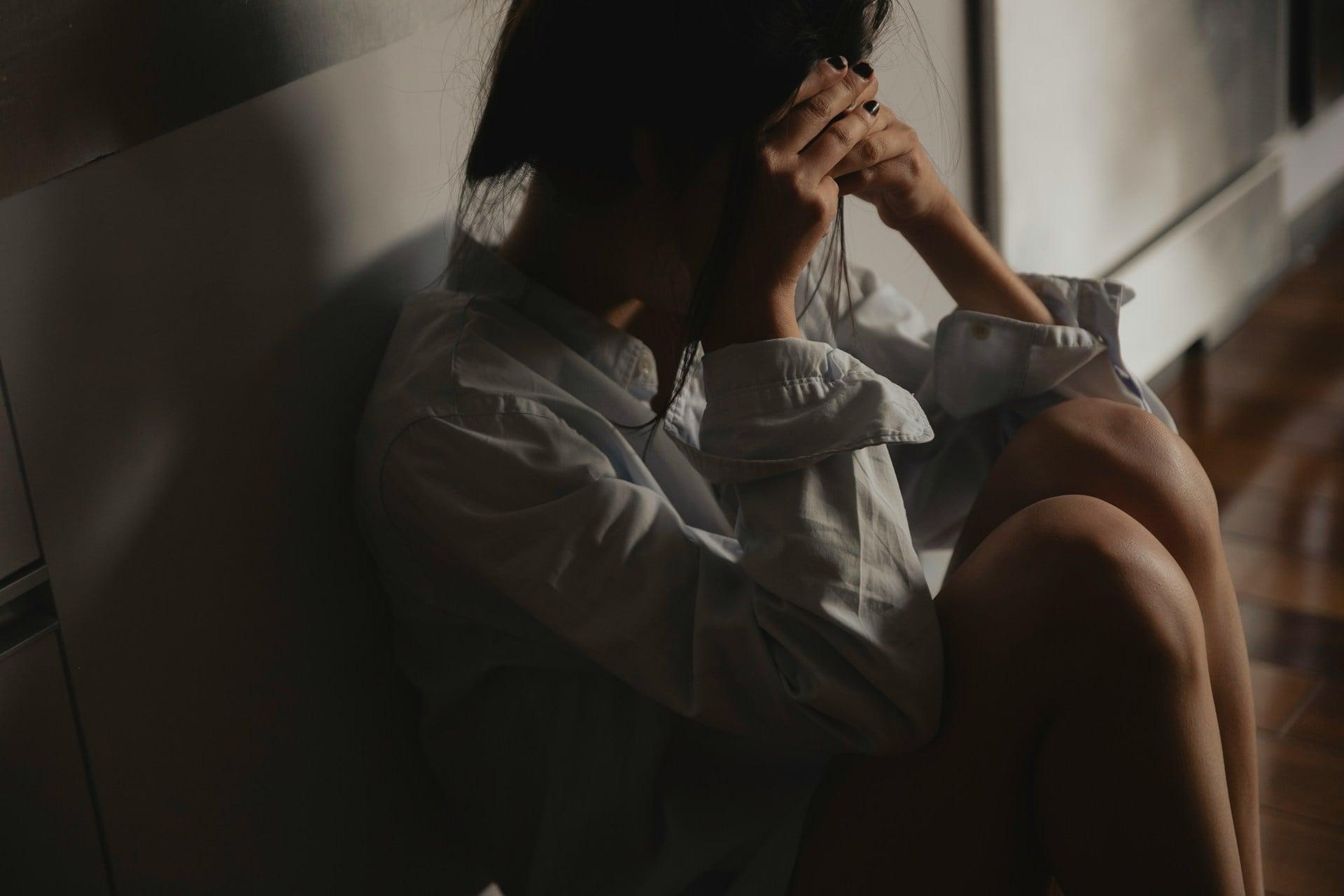 5 señales claras de que tu pareja ya no está realmente presente en la relación — Relación