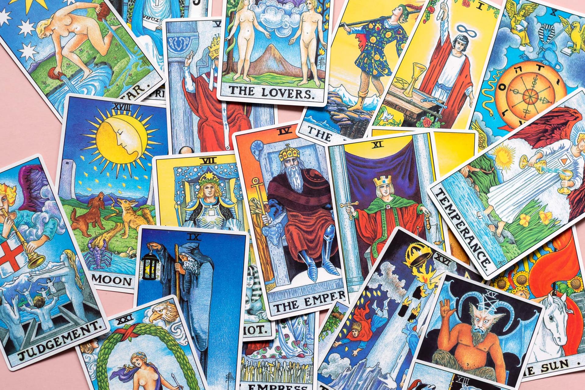 Die 10 kraftvollsten Tarotkarten, die radikale Veränderungen in dein Leben bringen — Lebensstil