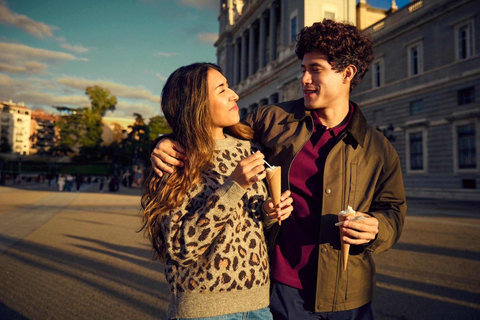 „Nimm den Mann nicht zu ernst, der beim ersten Date gleich sagt, ihr sollt die Rechnung teilen." – Unverzichtbare Dating-Tipps — Beziehung