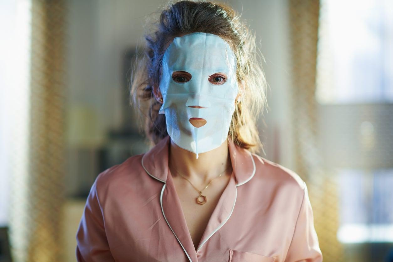 Più prodotti non significa sempre meglio. La tua pelle ti ringrazierà se abbandoni questi 5 miti sul skincare — Viso