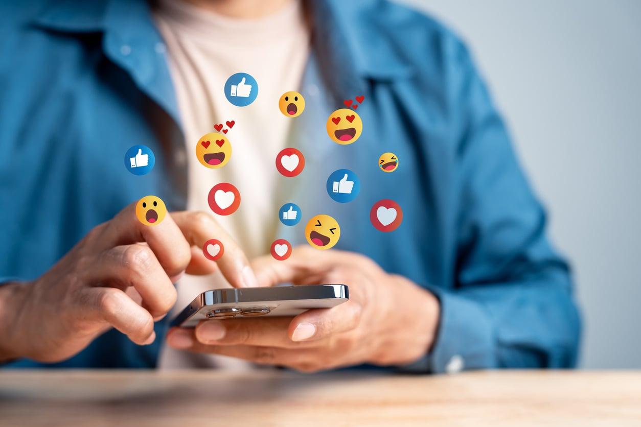 Se ti ama, perché mette like alle foto di altre donne sui social? Ecco perché il tradimento invisibile fa così male — Relazione