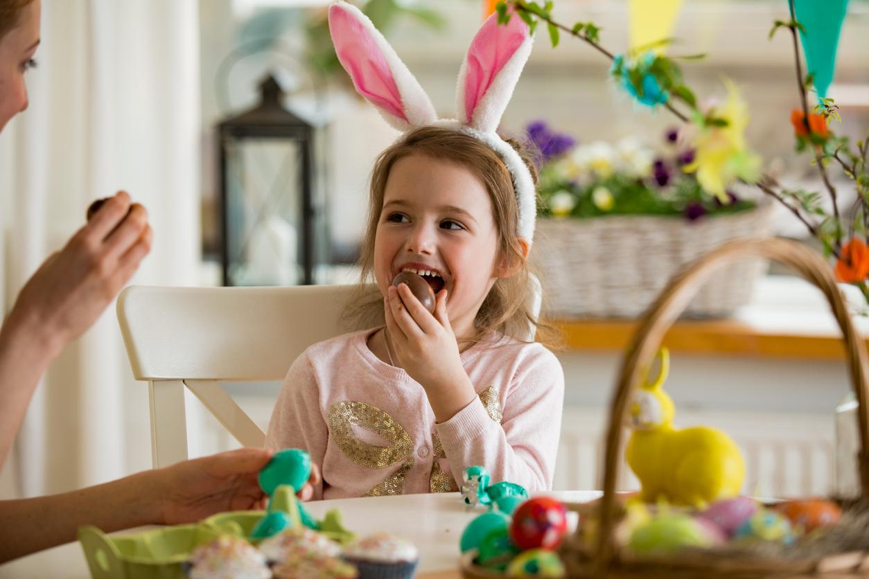Cesta de Pascua reinventada: ¿qué poner este año además del conejito de chocolate? — Familia