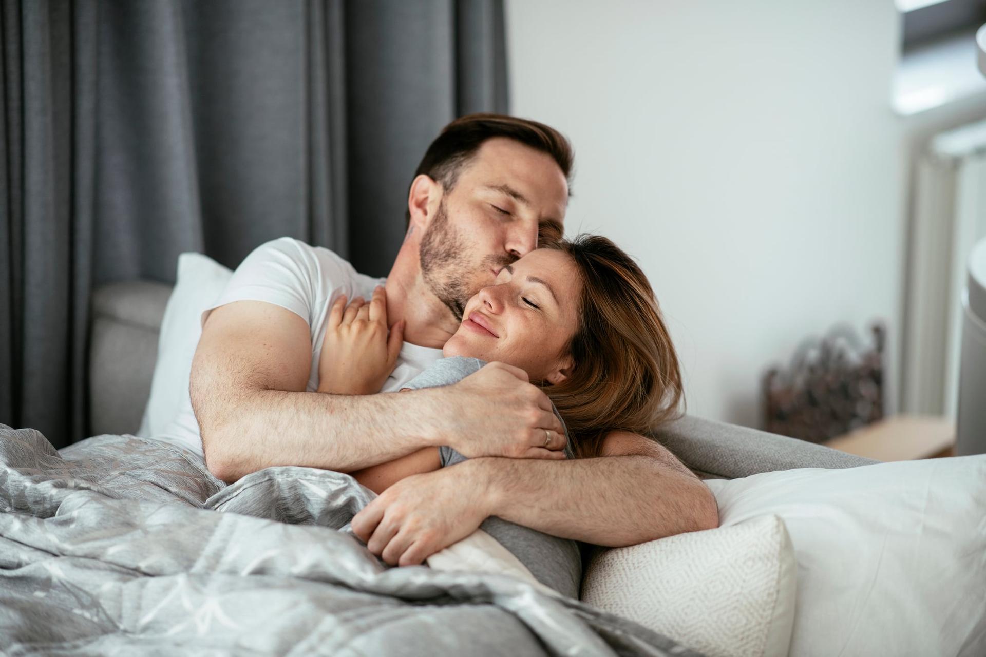 5 Behaviors Your Guy Shows When He’s Seriously Planning a Future With You — Relationship