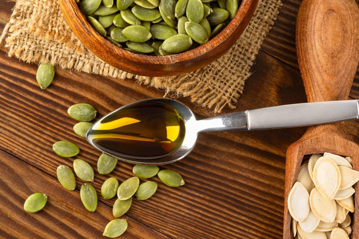 Questo olio naturale è la soluzione contro la caduta dei capelli — Salute