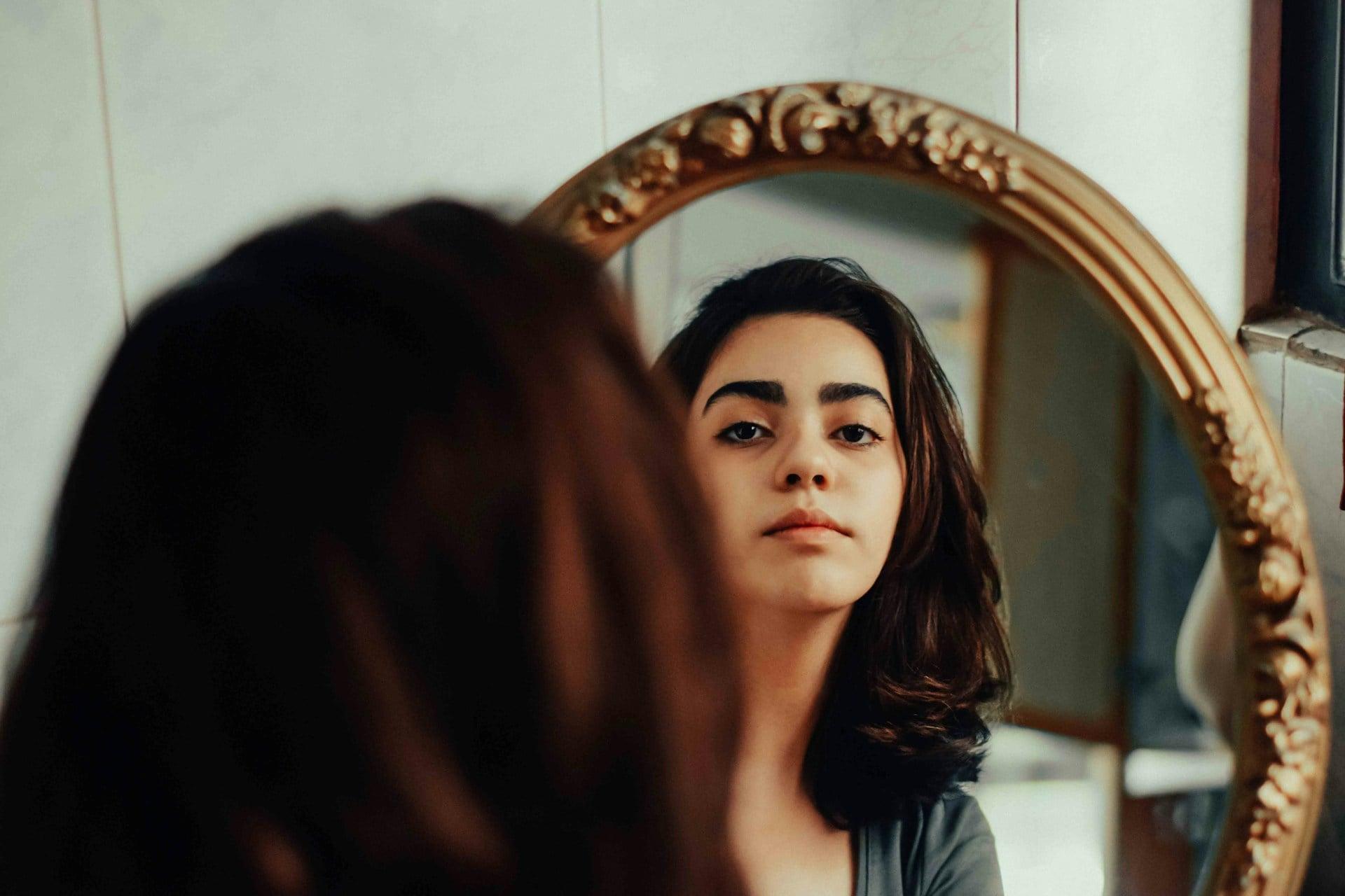 Cuando la soledad se convierte en parte del matrimonio: cómo las mujeres se pierden a sí mismas en pareja — Estilo de vida