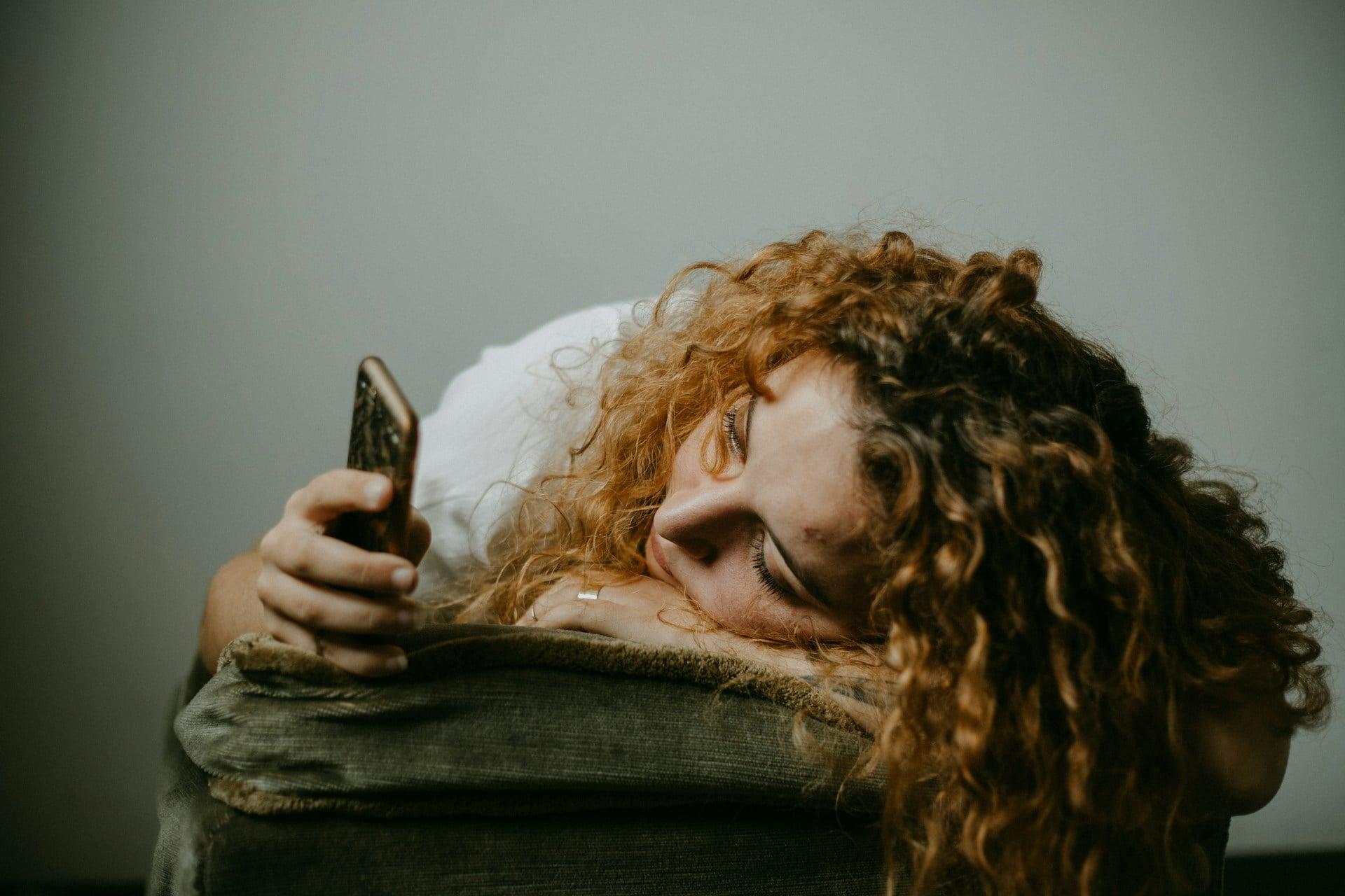 8 signs you haven't truly moved on from your last relationship — Lifestyle