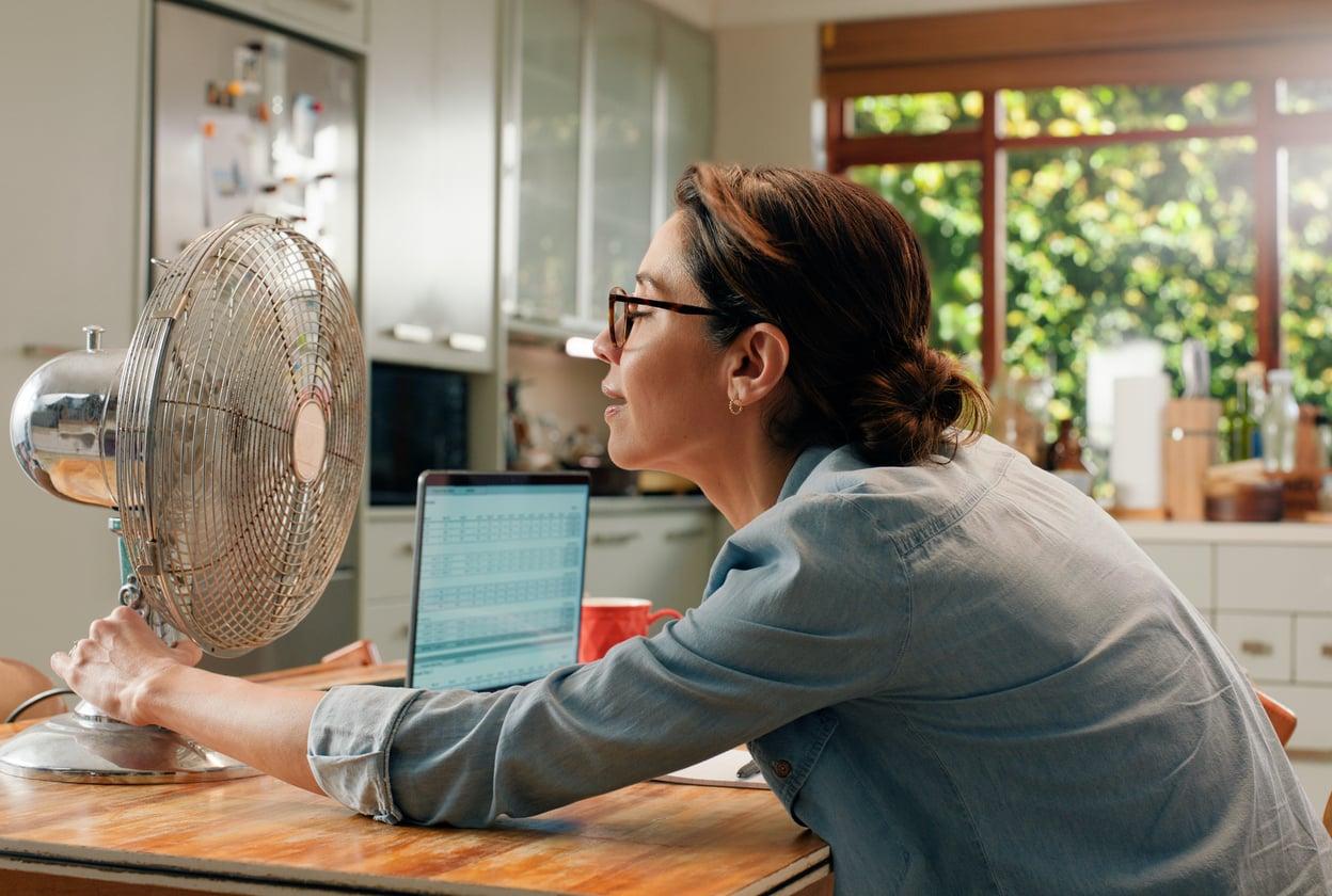 Los 4 errores que casi todo el mundo comete al usar el ventilador — Salud