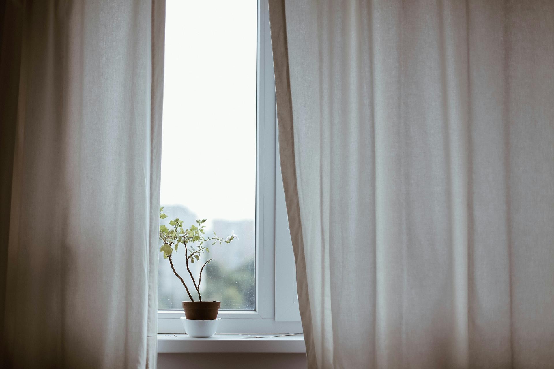 La cortina que refresca tu casa en verano (y la que la convierte en un horno) — Decoración