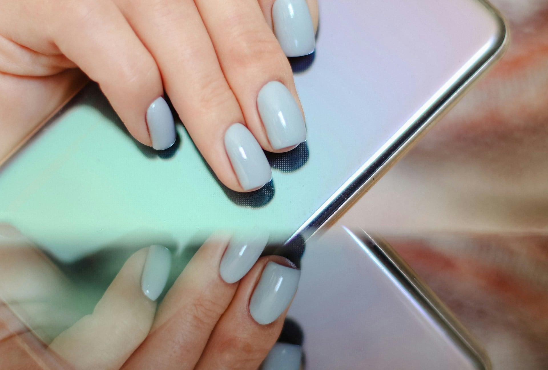 Kurze Nägel, große Wirkung: Diese Muster und Farben sehen einfach edel aus — Stil
