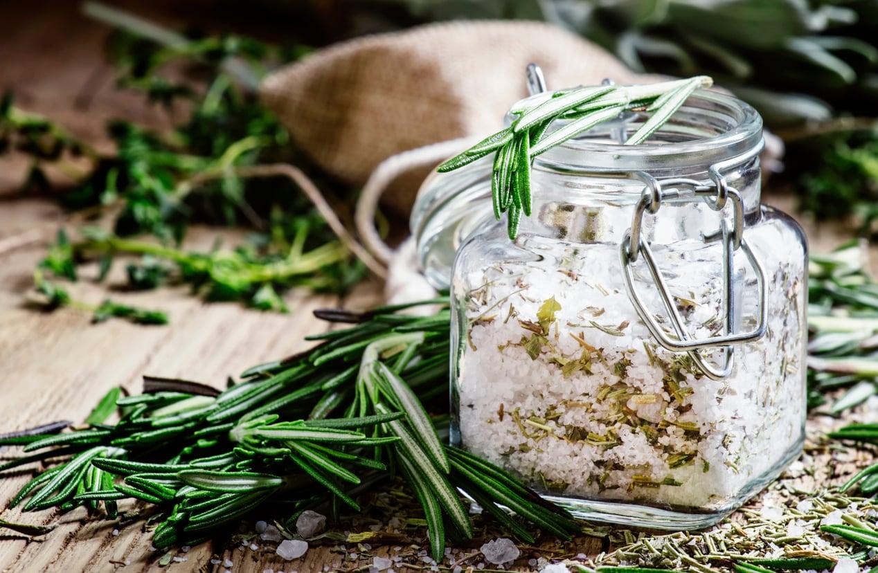 5 everyday spices that quietly clear bad energy from your home — Lifestyle
