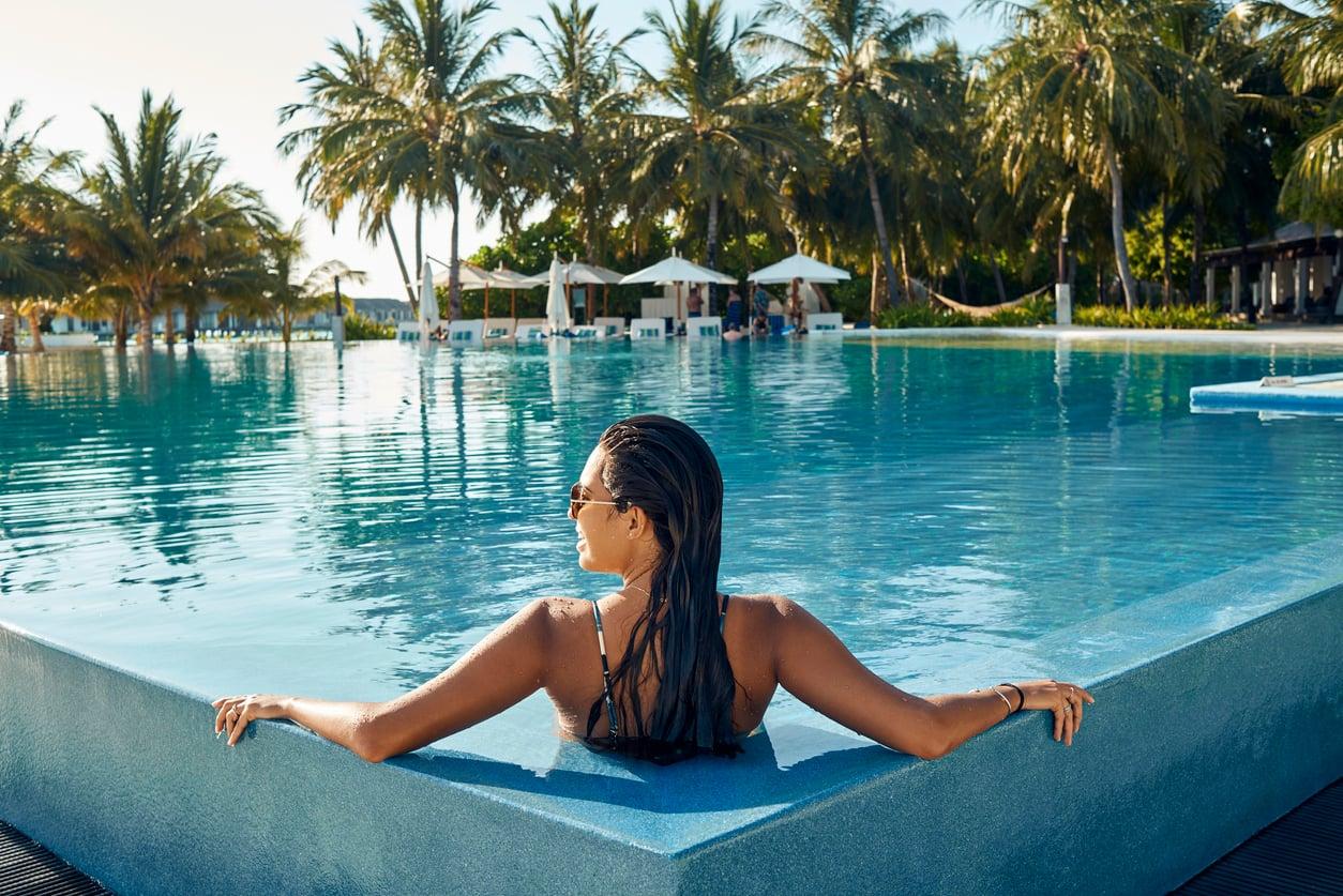 Die 8 spektakulärsten Hotelpools der Welt – in welchen würdest du sofort springen? — Freizeit