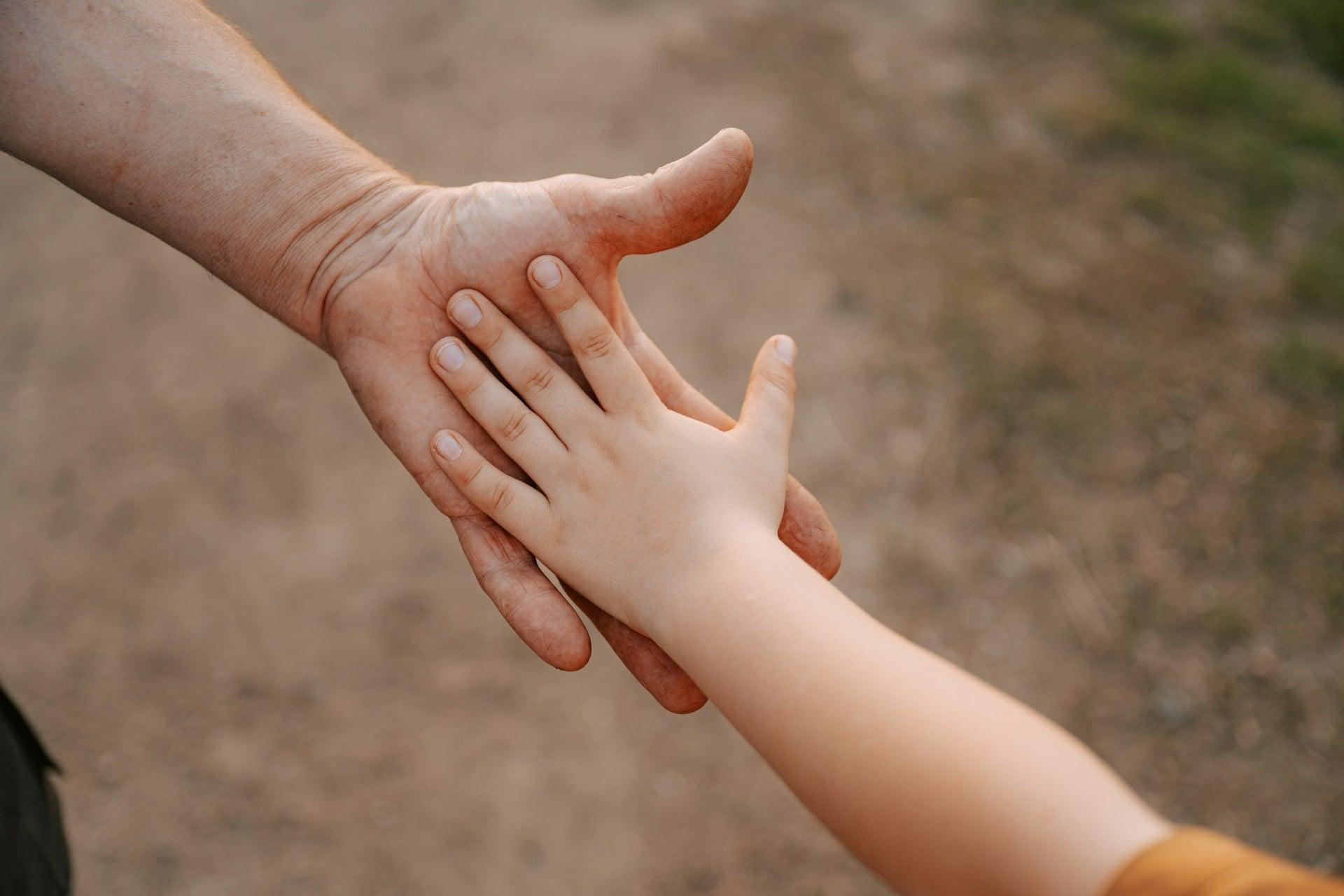 Come crescere un figlio sicuro di sé: le frasi che fanno davvero la differenza — Famiglia