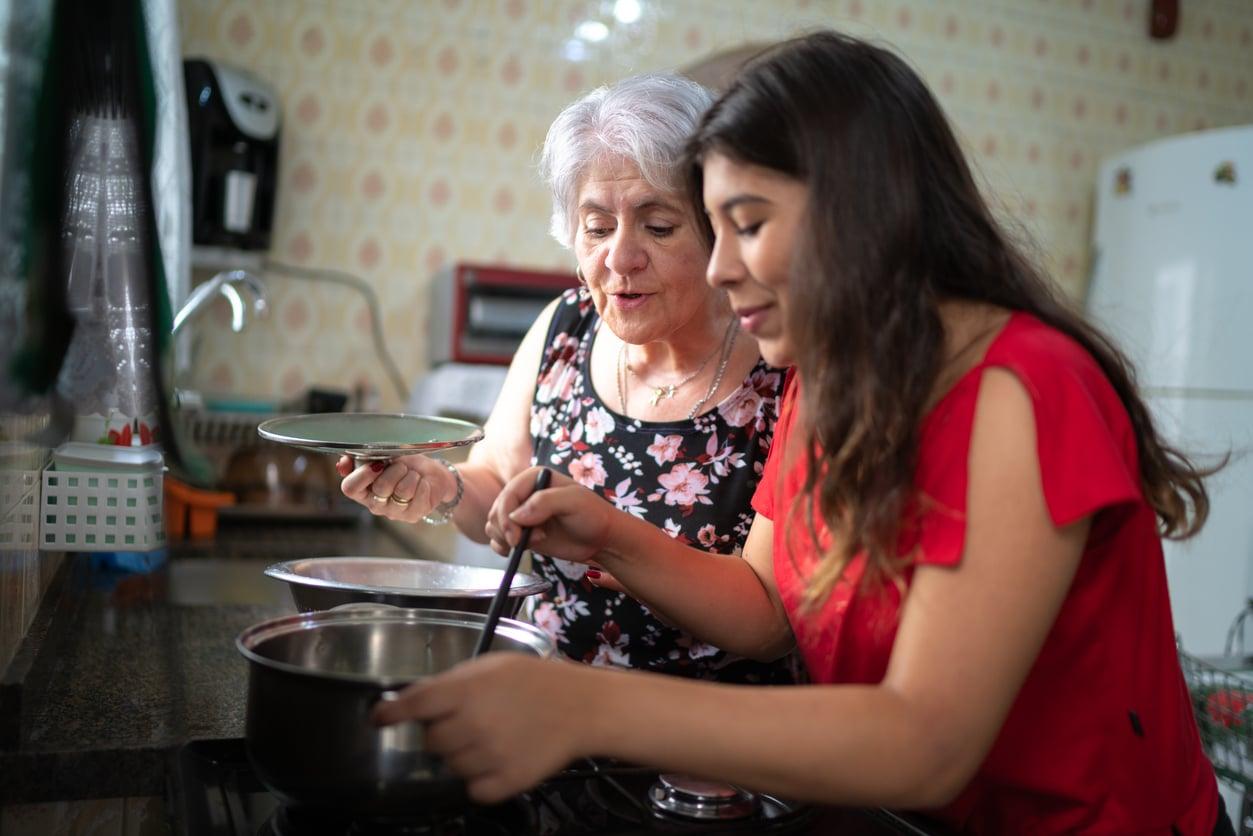 Omas geheime Zutat: Warum ihr Pörkölt immer besser schmeckte als alle anderen — Lebensstil