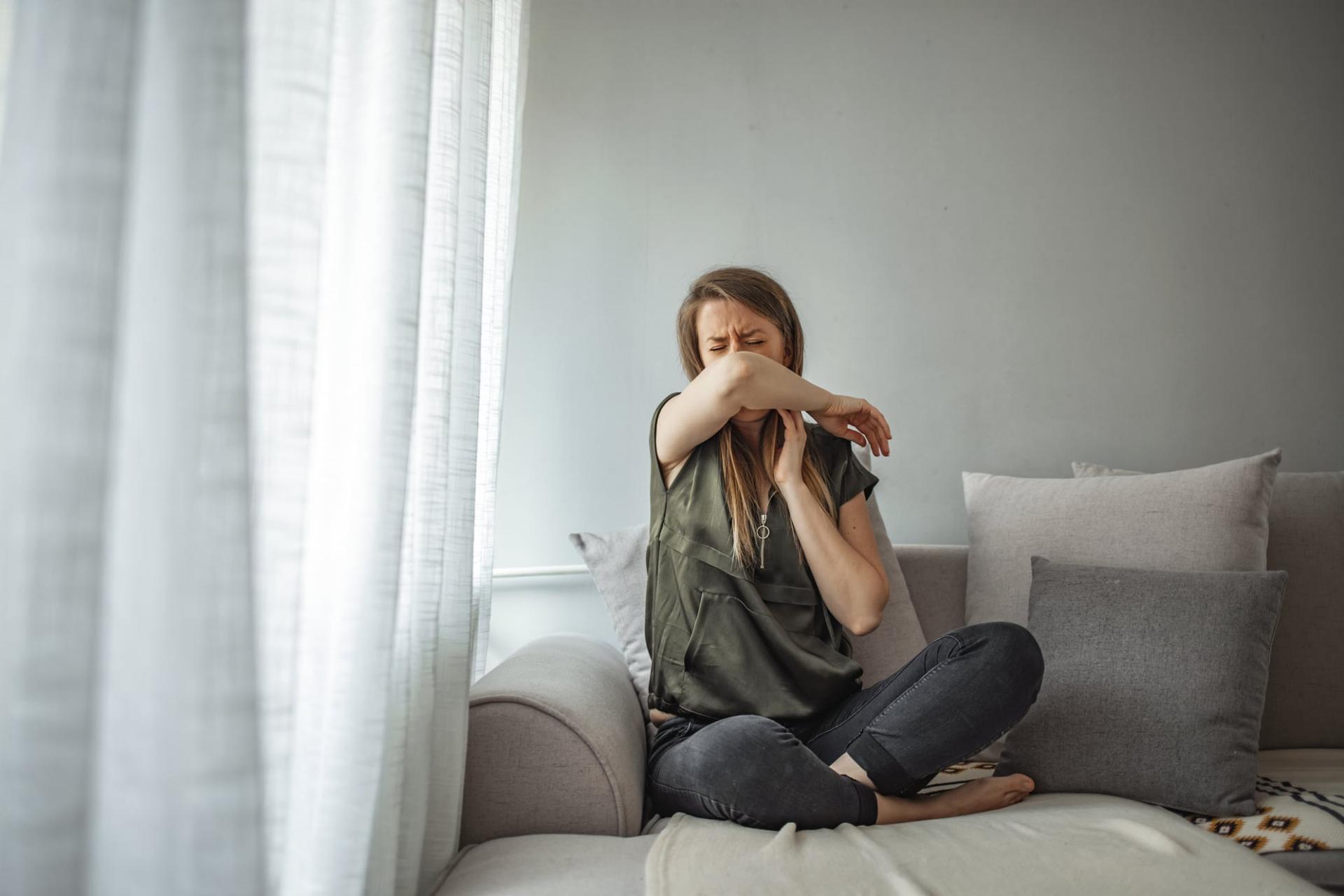 Müssen Sie niesen? Lass es lieber raus! Das Zurückhalten kann überraschend gefährlich sein — Gesundheit