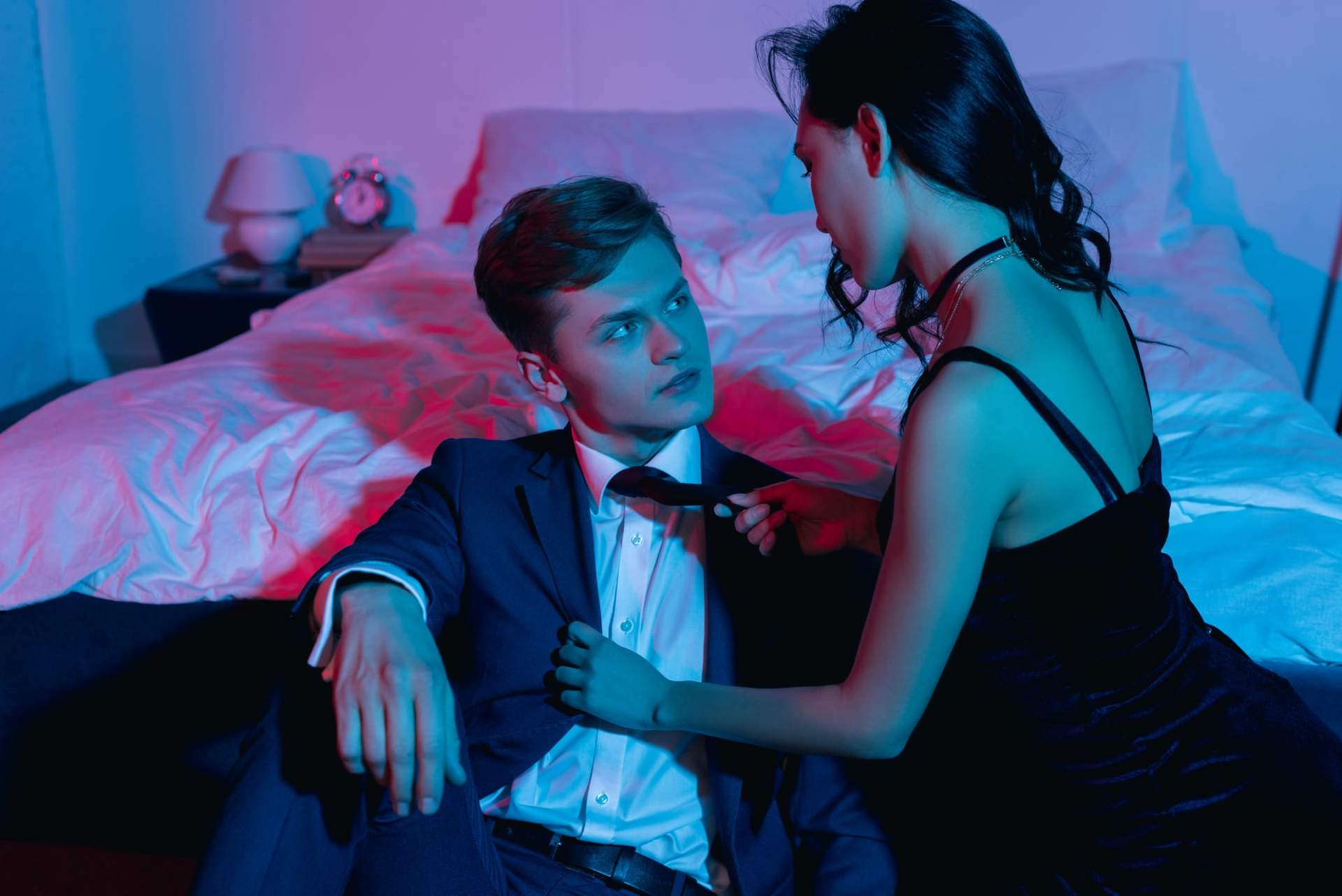 Flirteamos en luna nueva, nos conectamos en luna llena. Las fases lunares y tu vida sexual — Amor