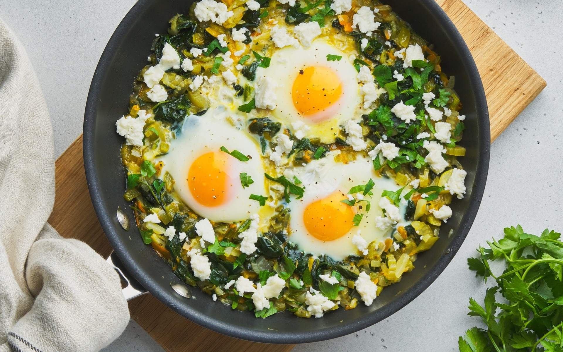 Schon die grüne Shakshuka probiert? Perfektes Wochenend-Brunch-Gericht — Lebensstil