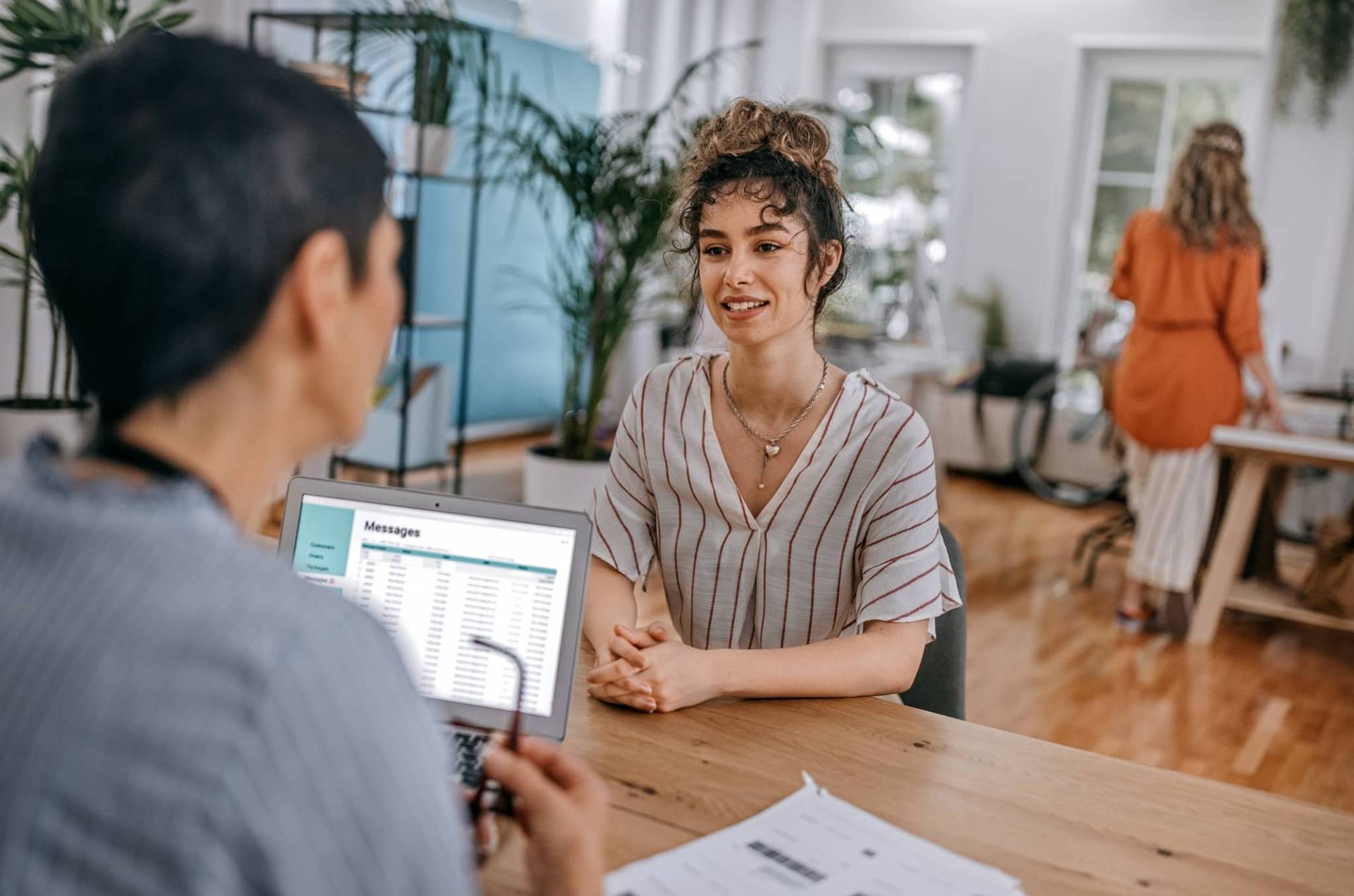 «Cosa pensa del vaccino?» – 7 domande che non dovremmo mai sentire a un colloquio di lavoro