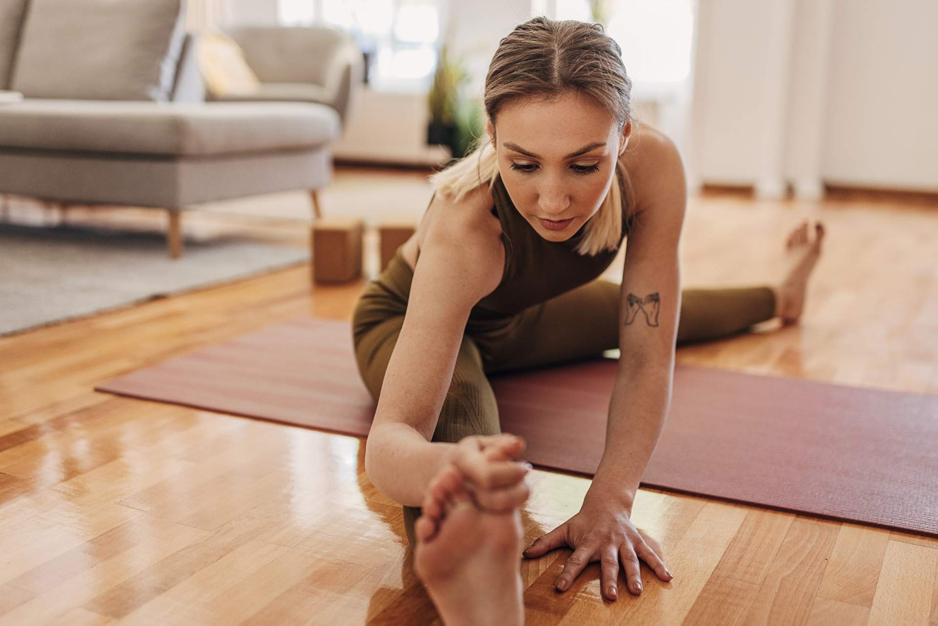 4 exercices d’étirement pour préserver ta jeunesse — Santé