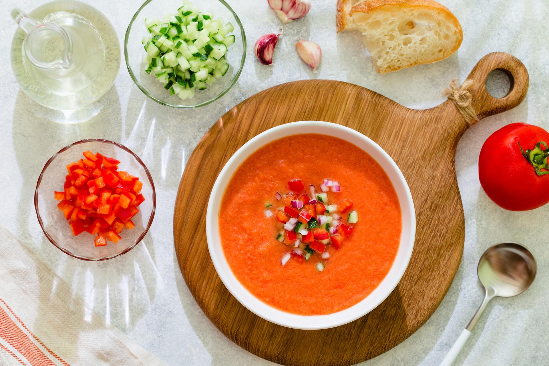 Las 5 sopas frías más deliciosas y refrescantes. ¿Cuál prepararás la próxima semana? — Estilo de vida