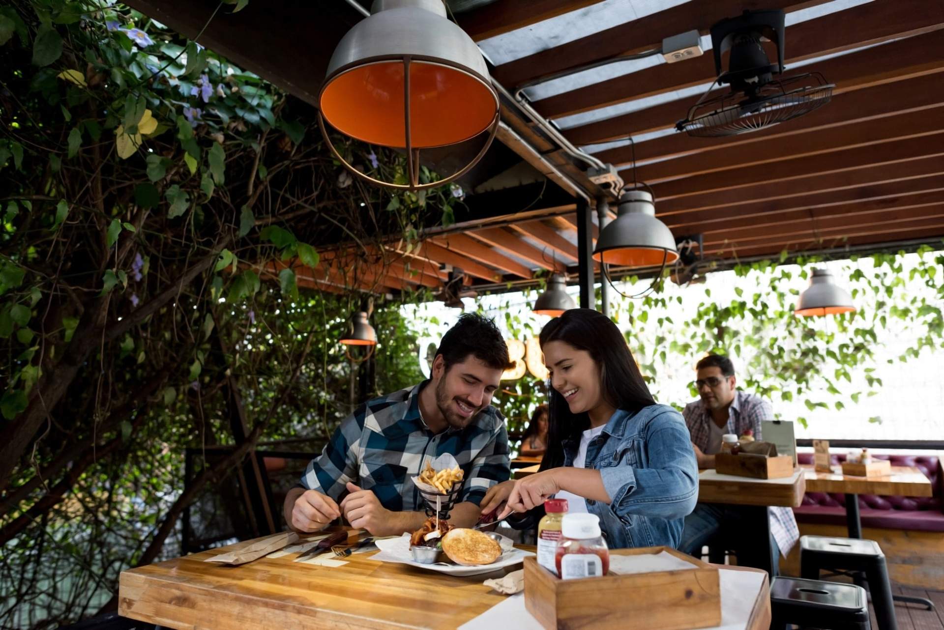 When Their Behavior Speaks for Them – Warning Signs During the Dating Phase — Relationship