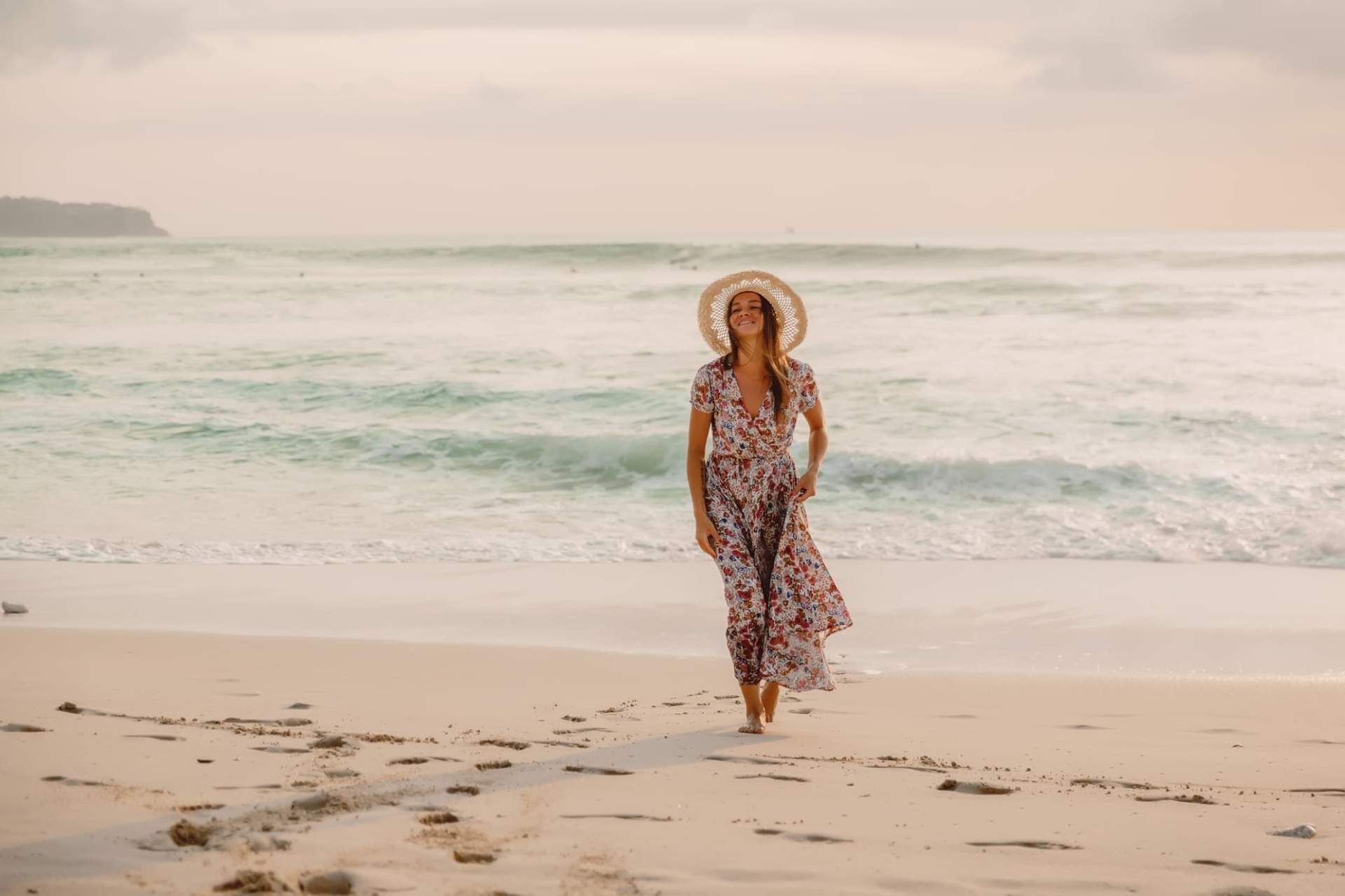 Comment porter une robe longue d’été sans paraître maladroite - 4 conseils de styliste — Mode