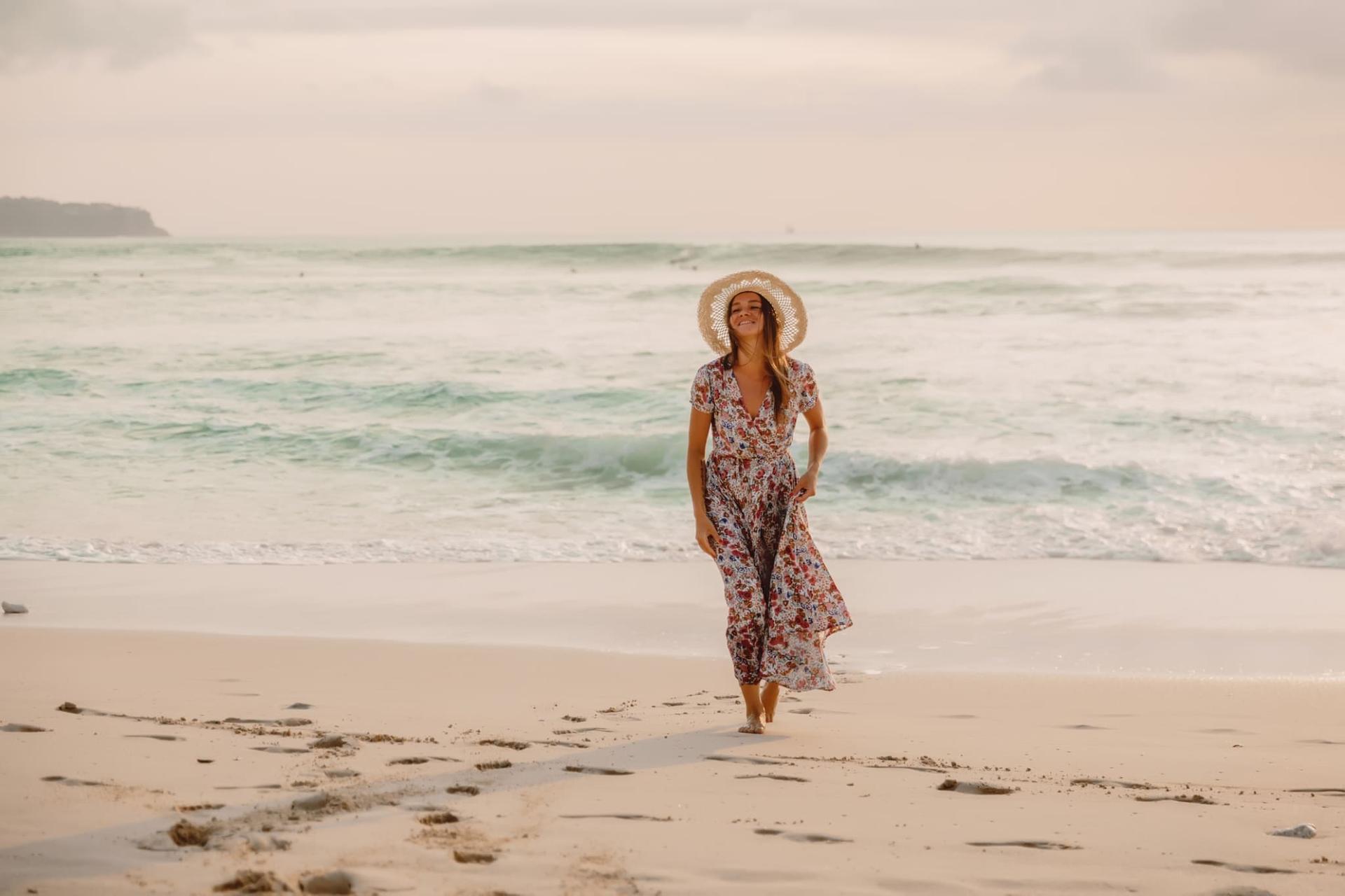 So sitzt dein langes Sommerkleid immer perfekt – 4 Styling-Tipps von Stylist:innen — Mode