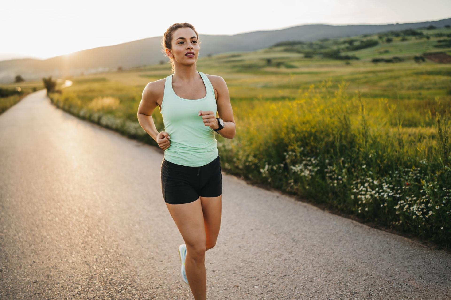 Wann wird Sport bei Hitze gefährlich? Ab dieser Temperatur solltest du nicht mehr trainieren! — Gesundheit