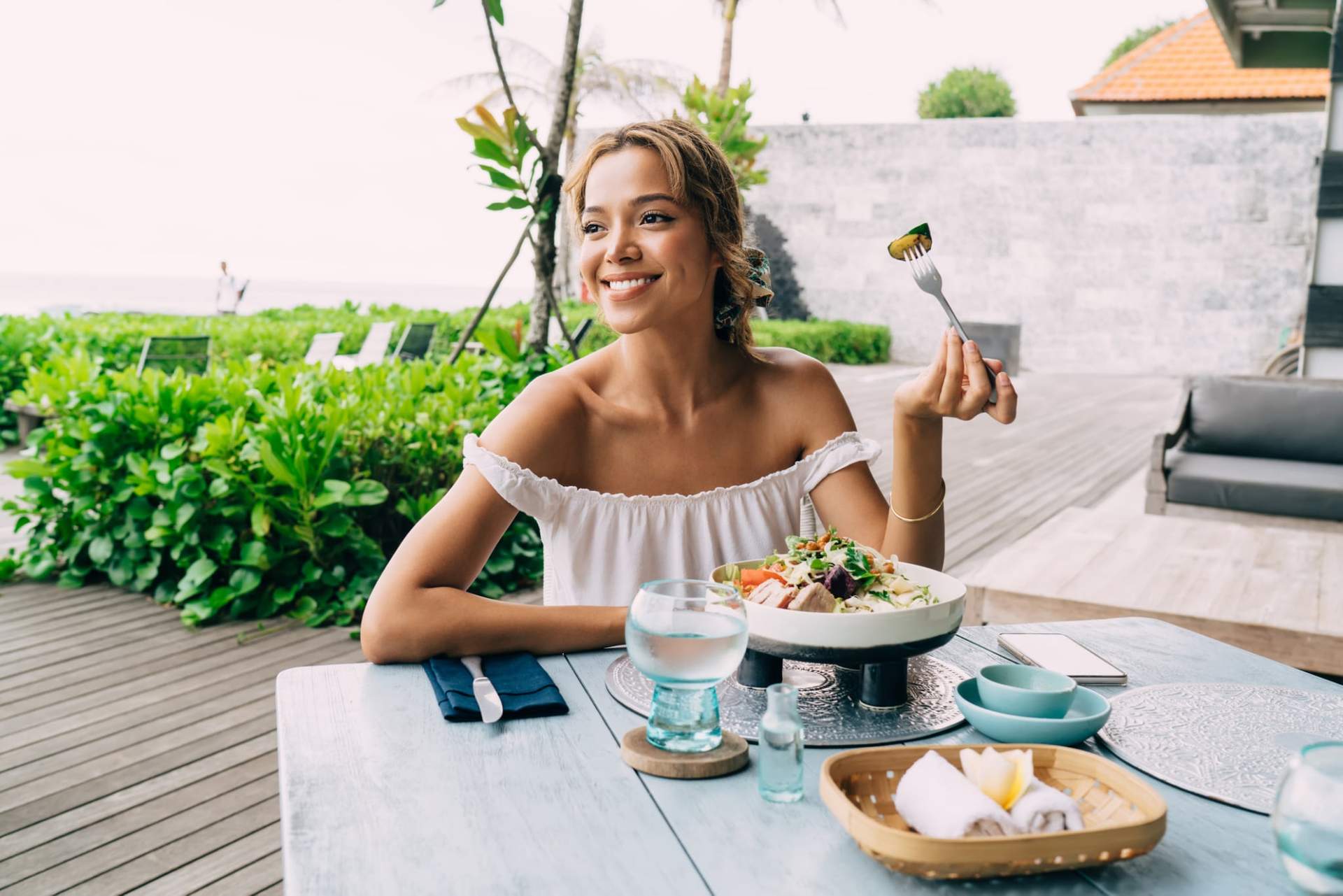Sommerliche Rezeptideen: Die gesündesten Gerichte für heiße Tage laut Ernährungsberaterin — Gesundheit