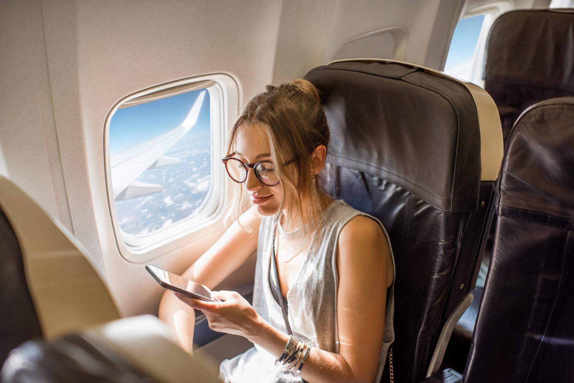 You Can Get Really Dehydrated While Flying. Tips from a Dietitian — Tempo libero