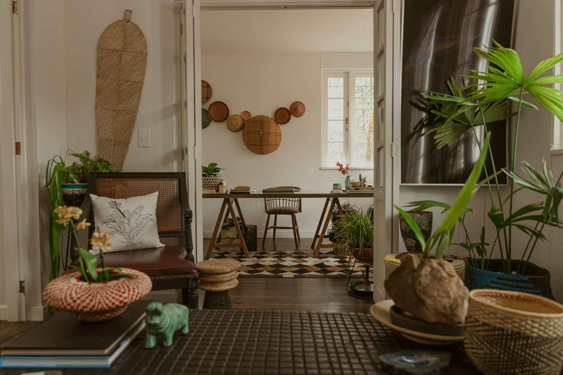 So schaffst du eine grüne Oase im Wohnzimmer: 5 bewährte Urban Jungle Tricks — Deko