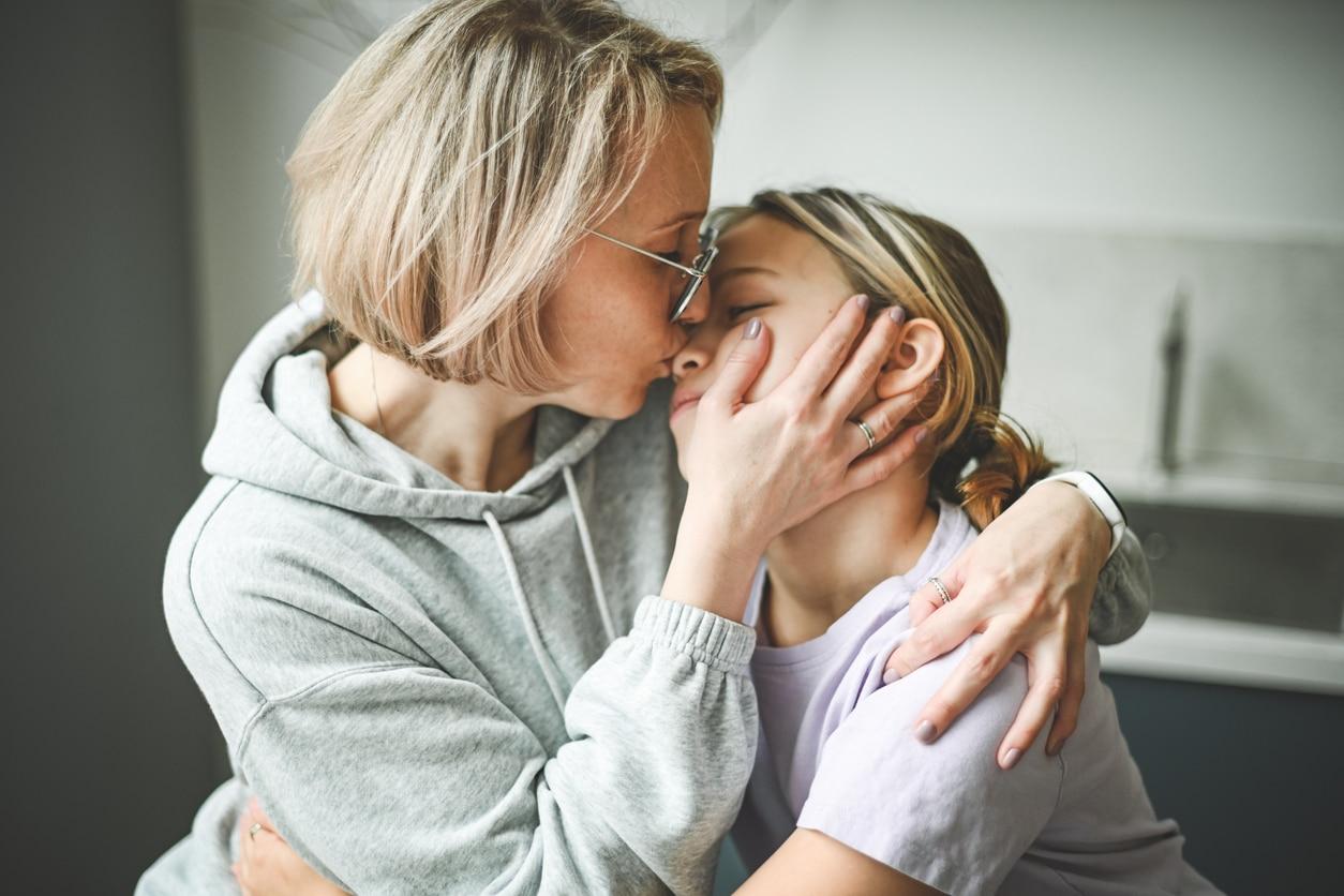7 patrones tóxicos en la relación madre-hija – y qué puedes hacer como adulta — Familia
