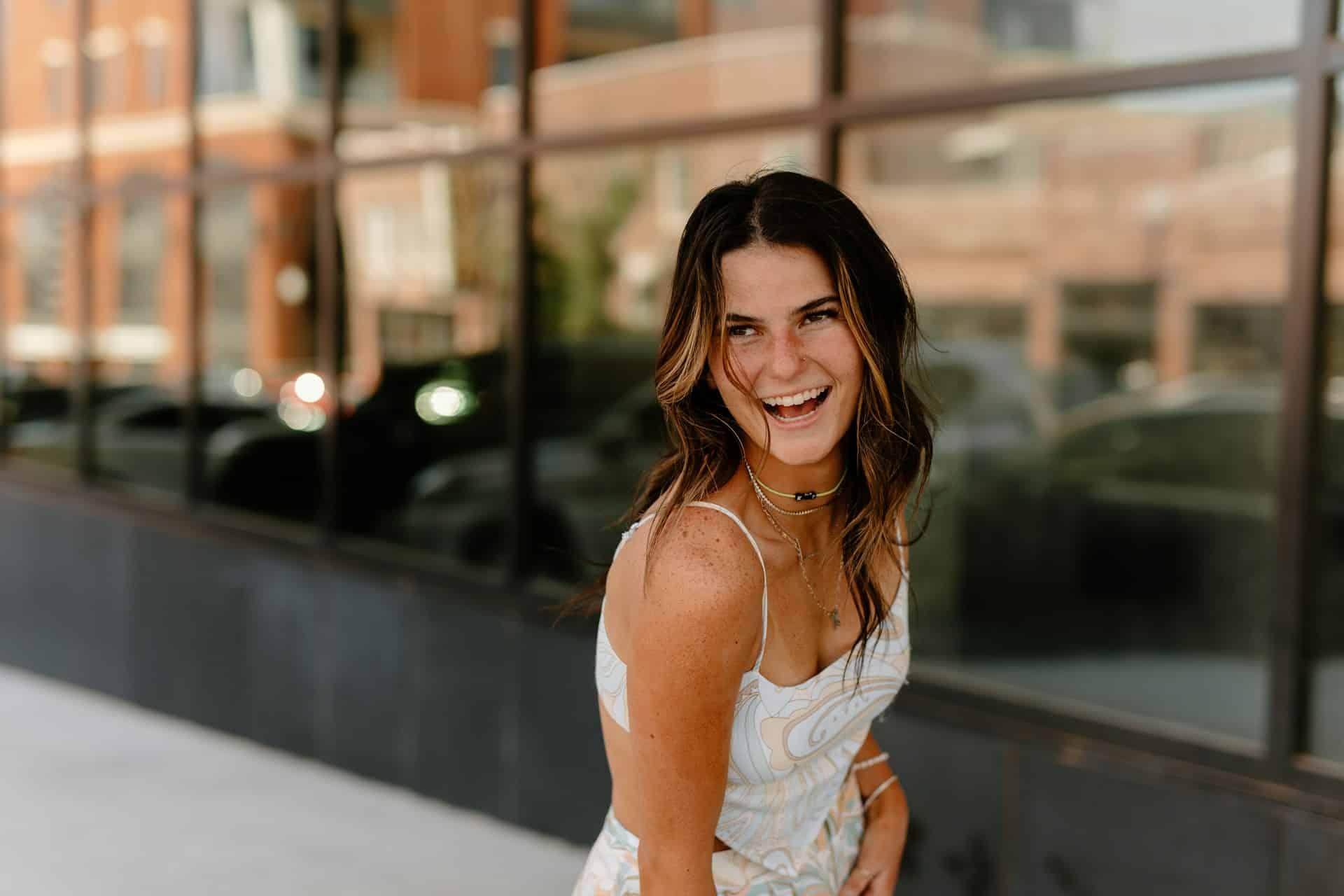 La felicidad se aprende: cómo entrenar tu mente para ser más feliz — Estilo de vida