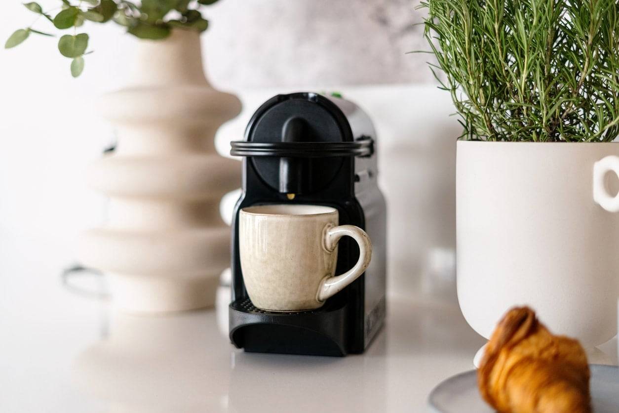 L'angolo caffè perfetto in casa: come ricrearlo con stile