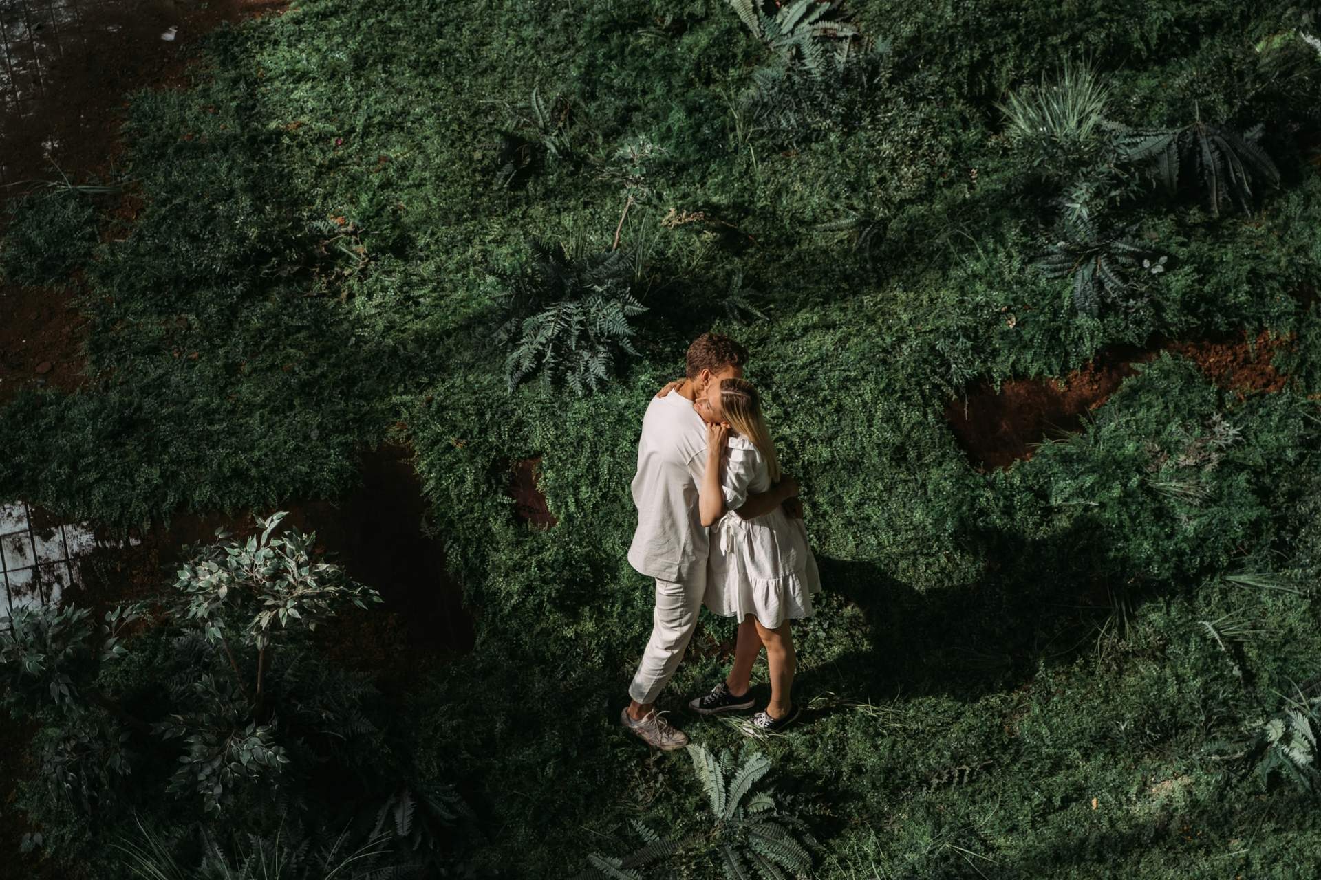 10 Small Acts of Kindness to Brighten Your Spouse's Day — Lifestyle