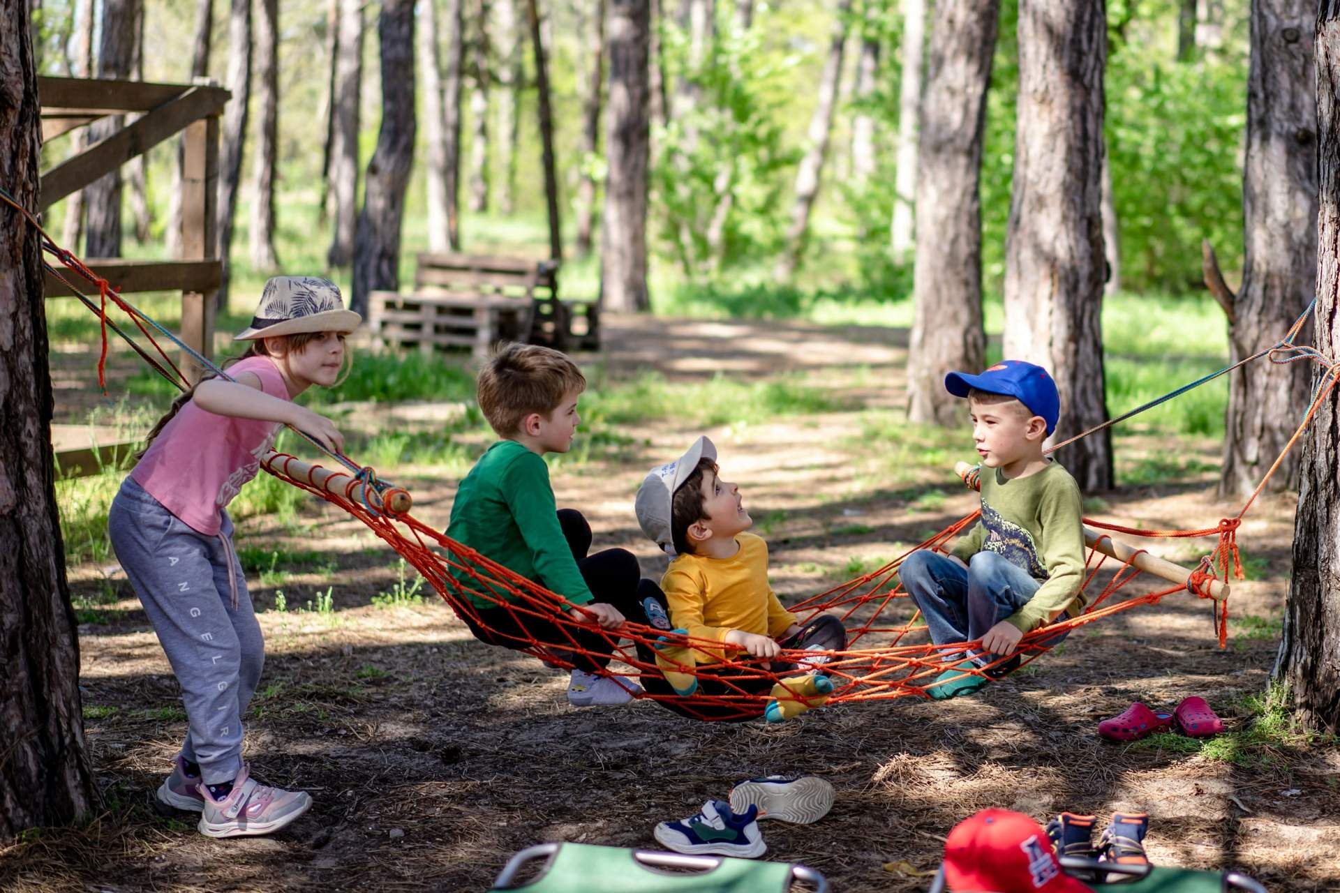 De esto sabrás que tu hijo estará en buenas manos en el campamento de verano — Familia